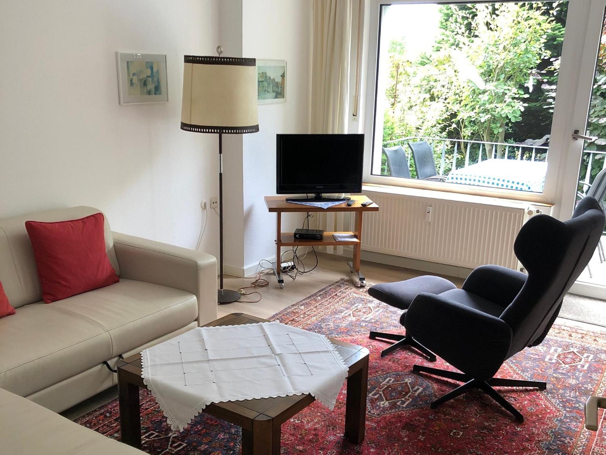 One-Bedroom Apartment photo 1