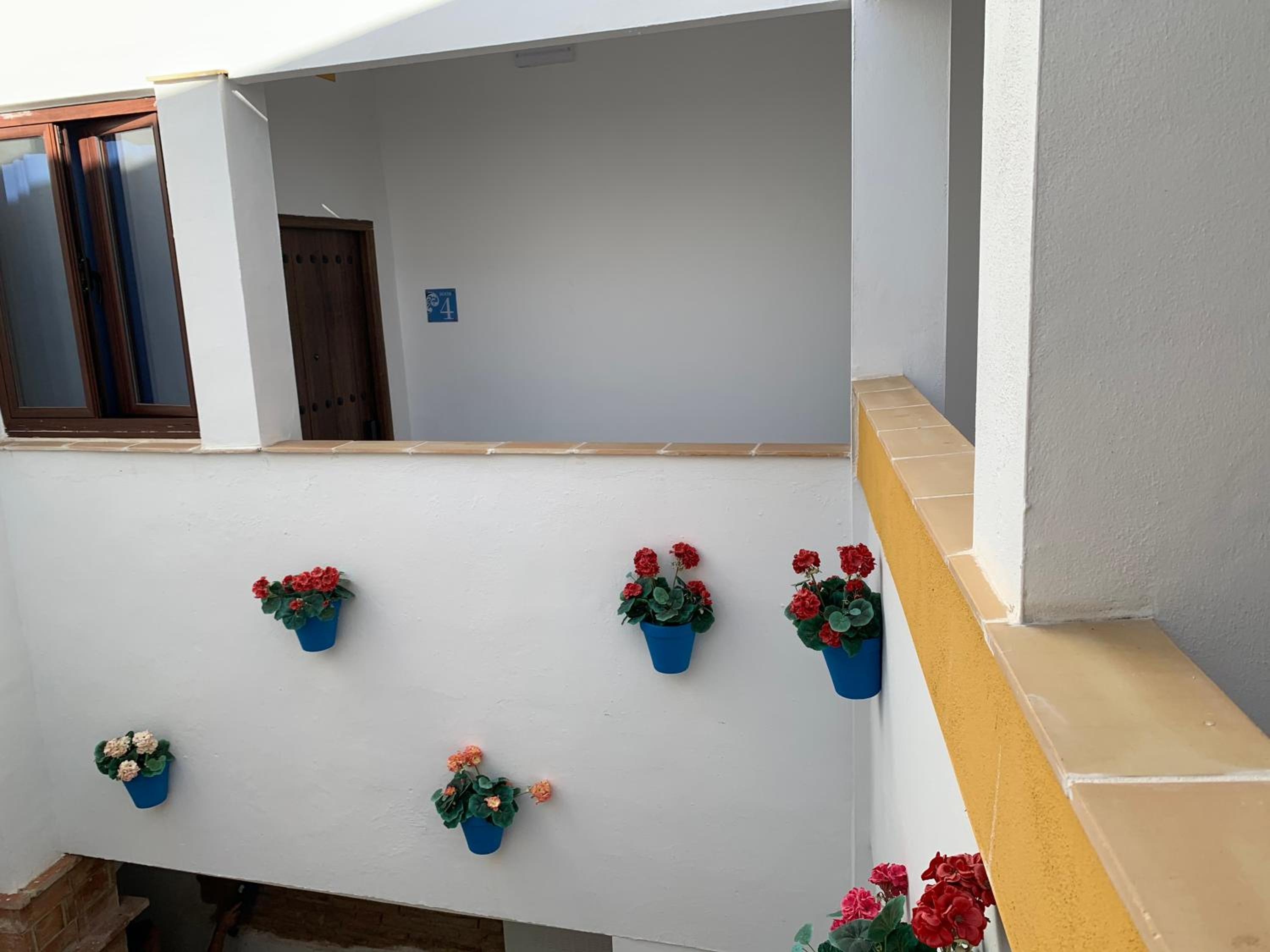 Family Room with Private Bathroom - Photo 13