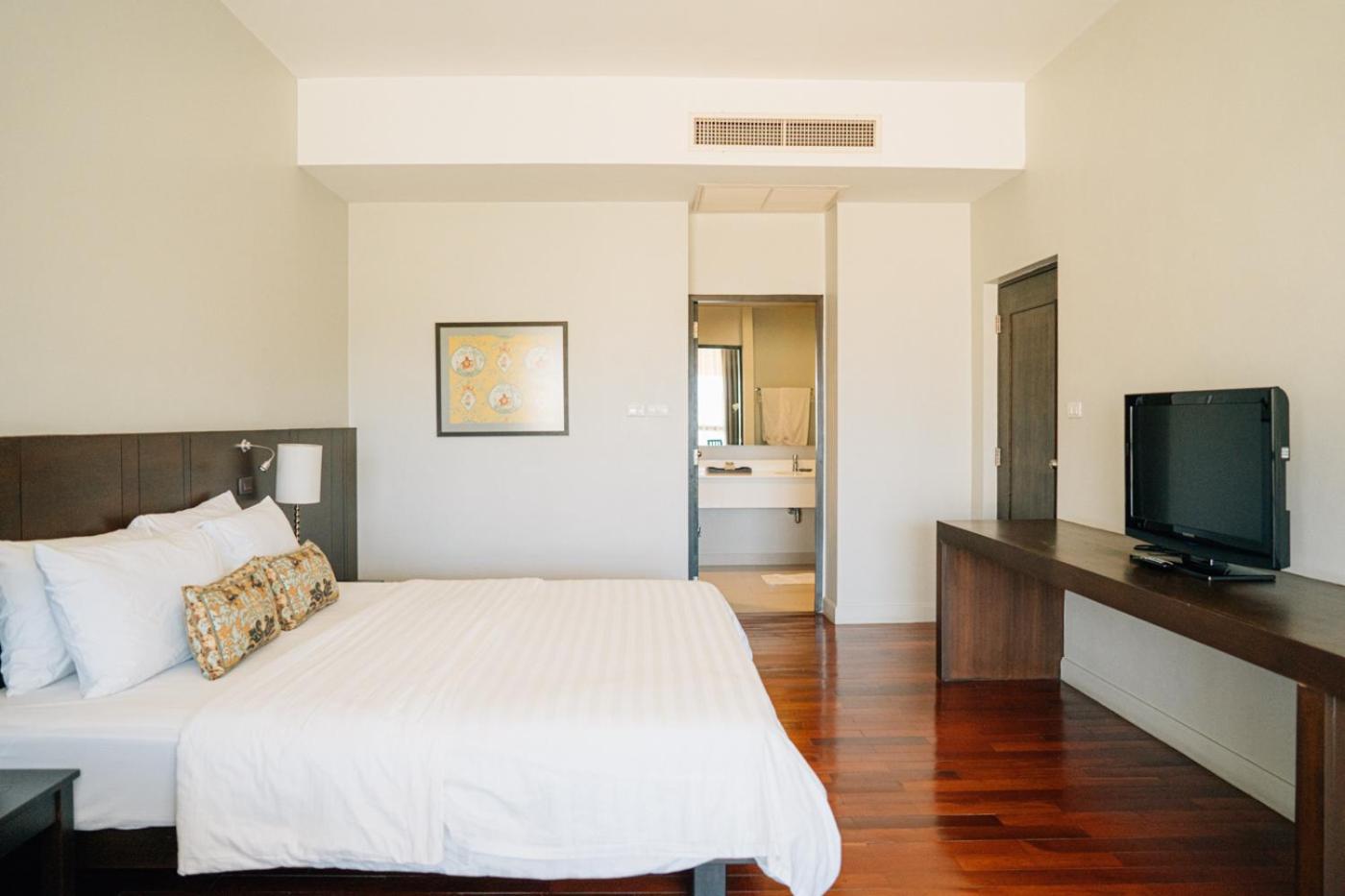 King Suite photo 2