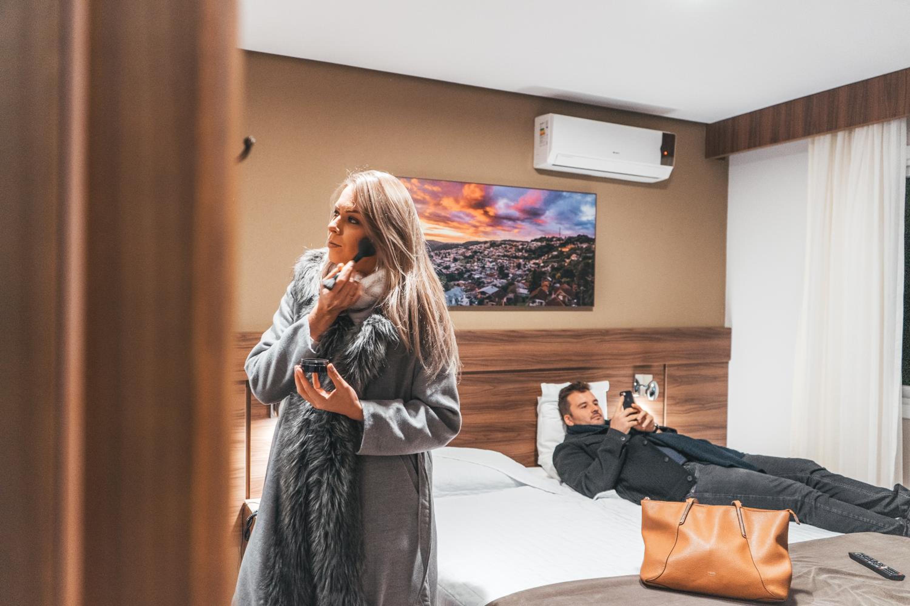 Available room thumbnail 6