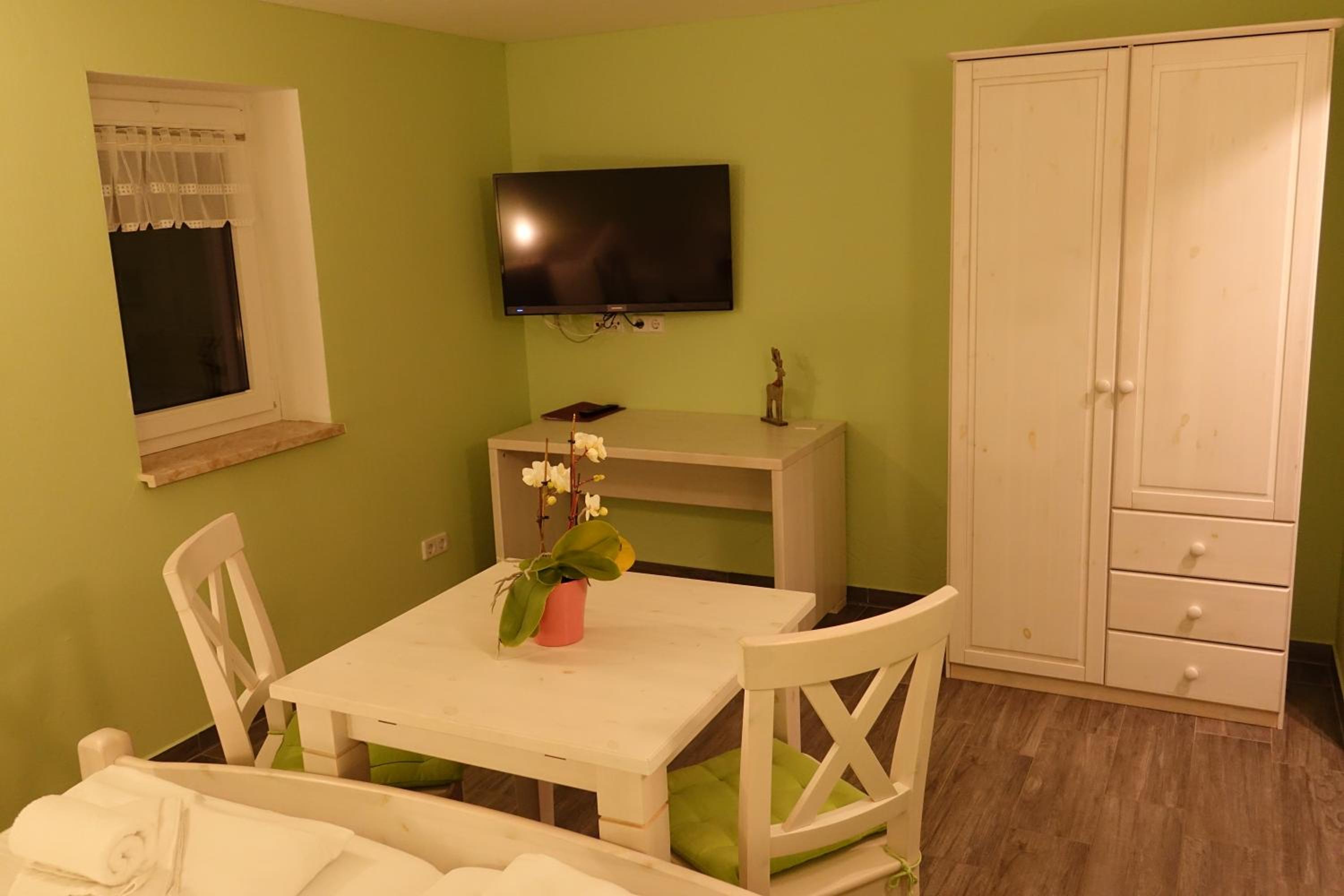Standard Apartment - Photo 6