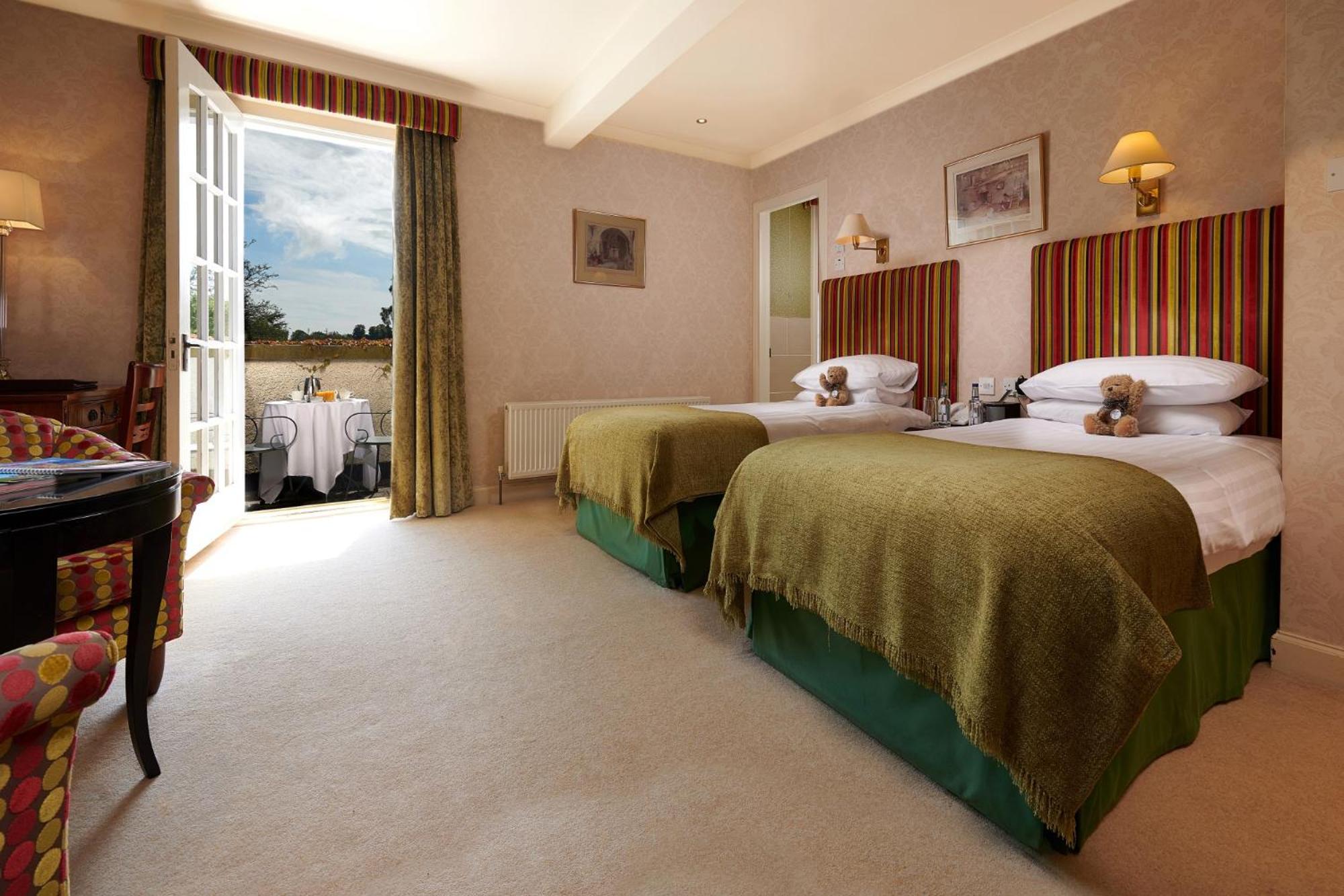 Classic Twin Room - Photo 1