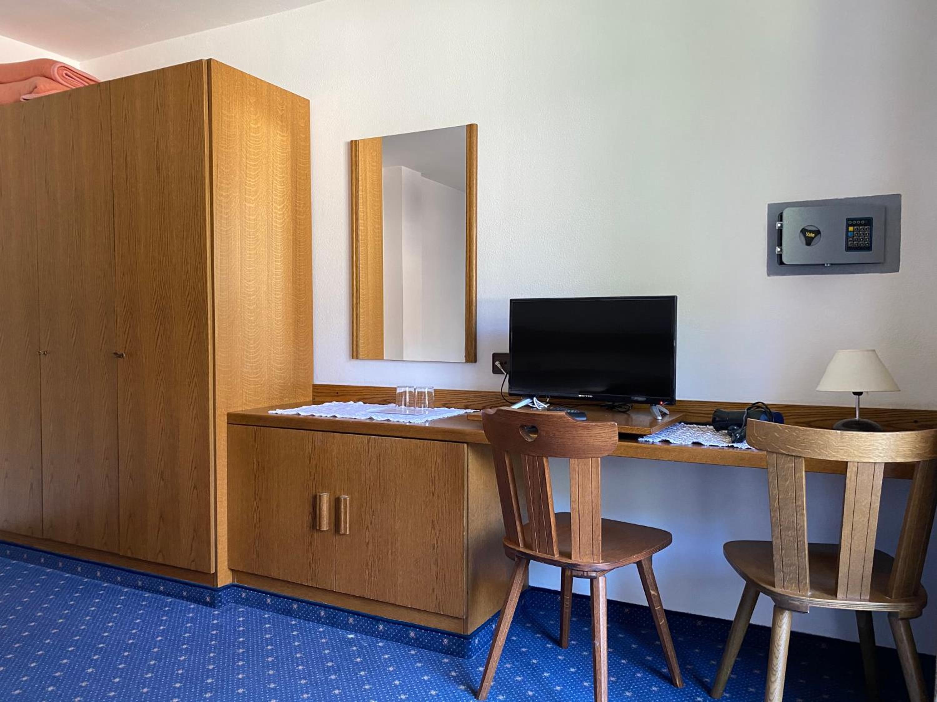 Double Room - Photo 1