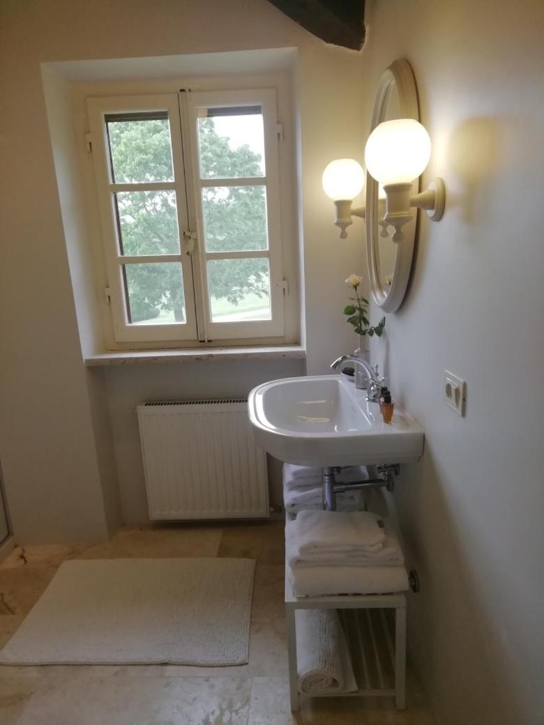 Triple Room with Private Bathroom photo 2