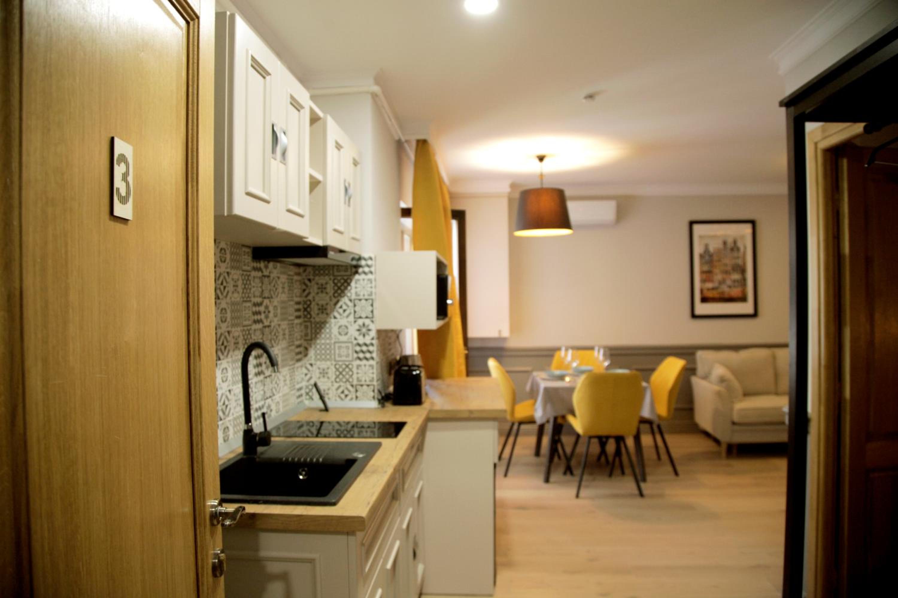 One-Bedroom Apartment - Photo 15