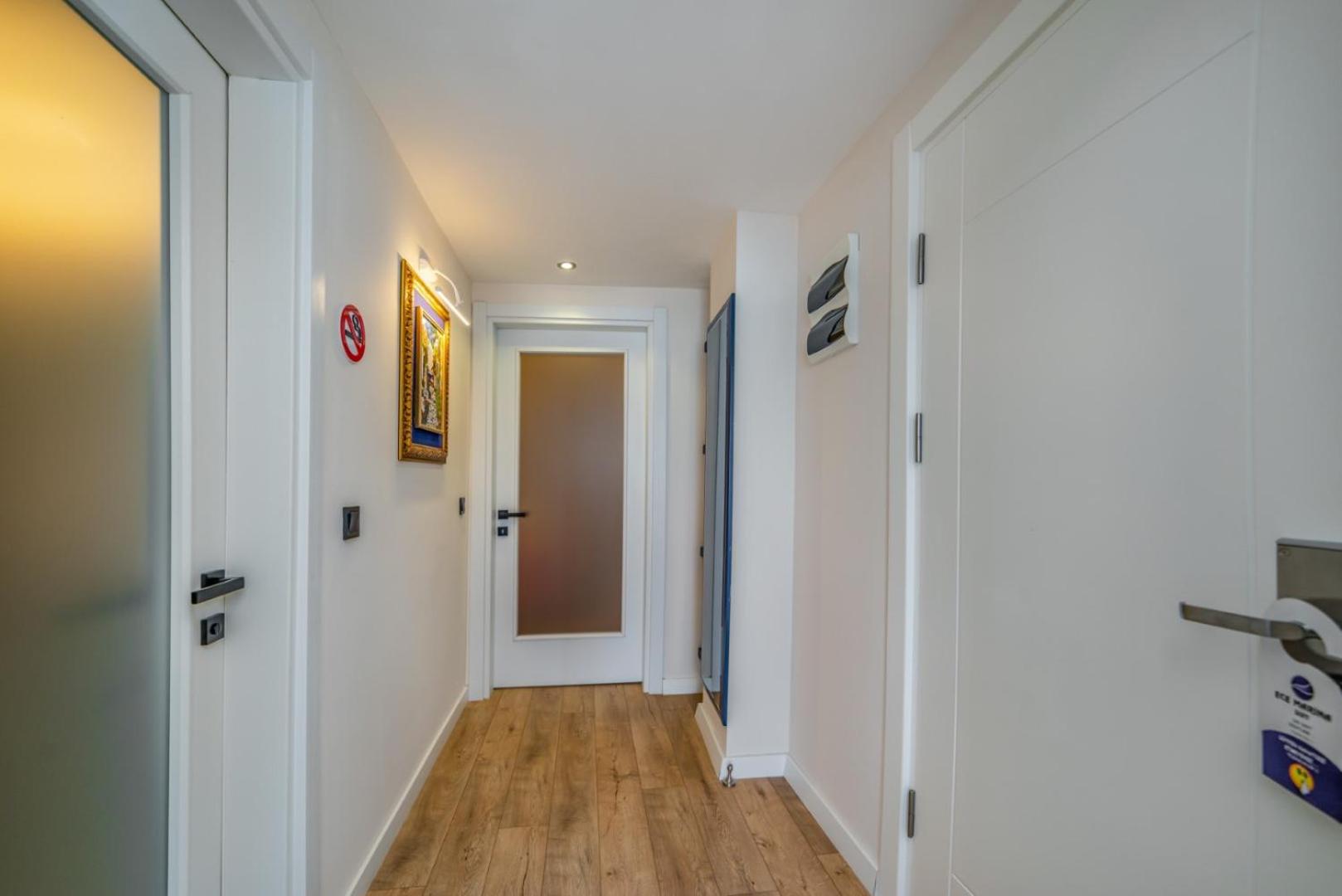 King Suite with Sea View - Photo 4