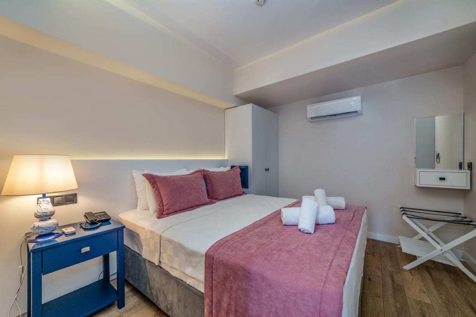 King Suite with Sea View - Photo 7
