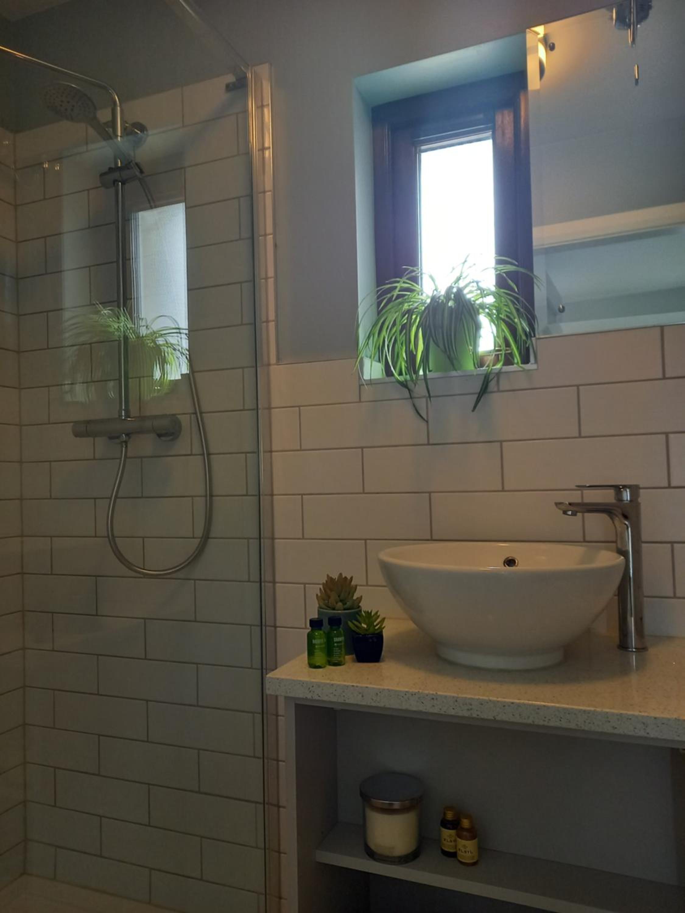 Three-Bedroom Apartment with Sea View photo 2