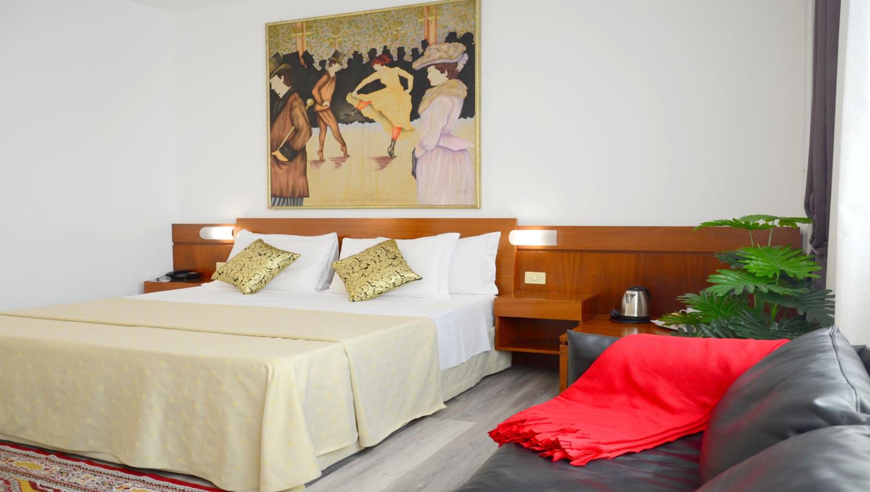 Superior Deluxe Double or Twin Room