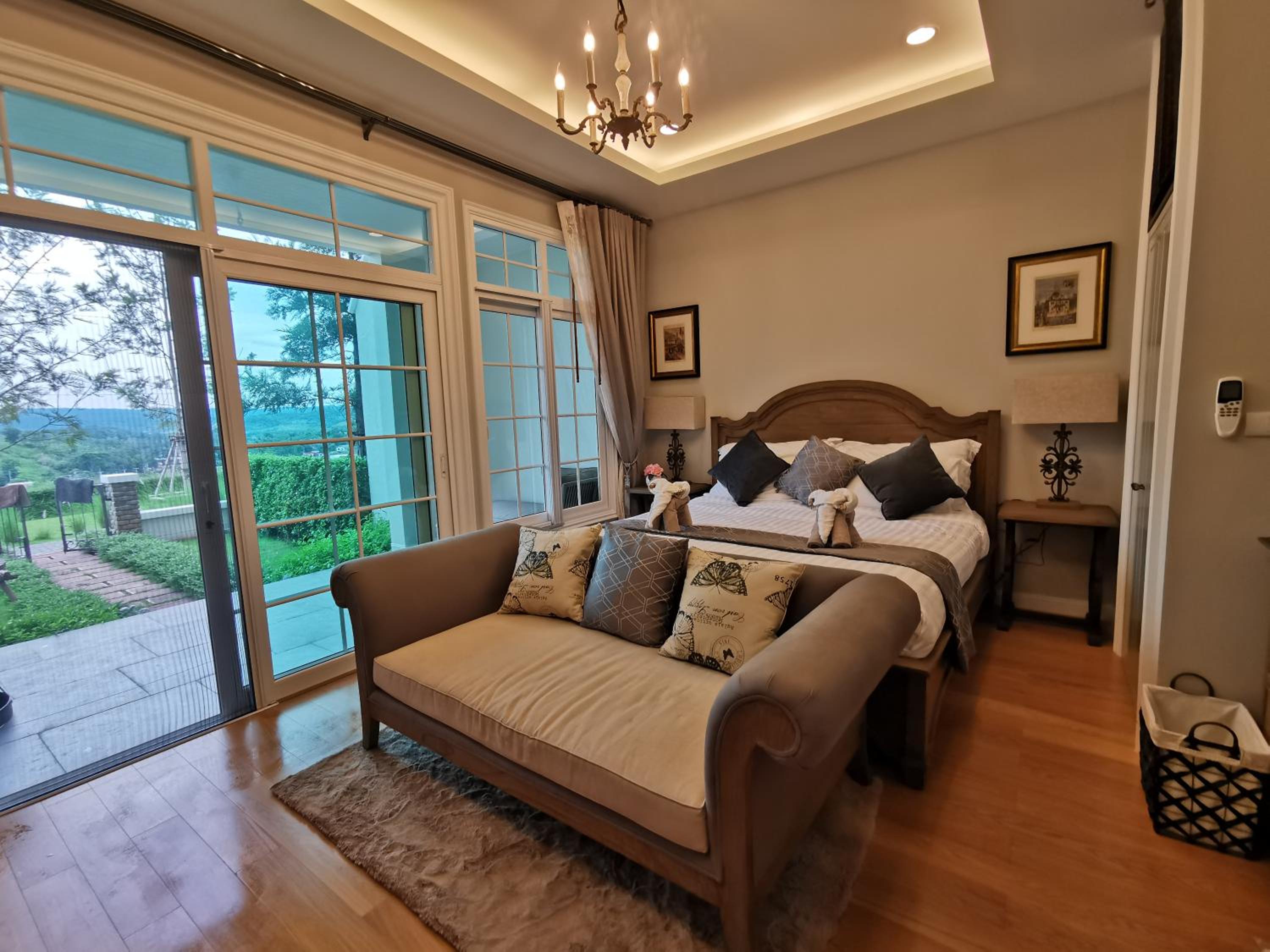 King Suite with Balcony - Photo 1