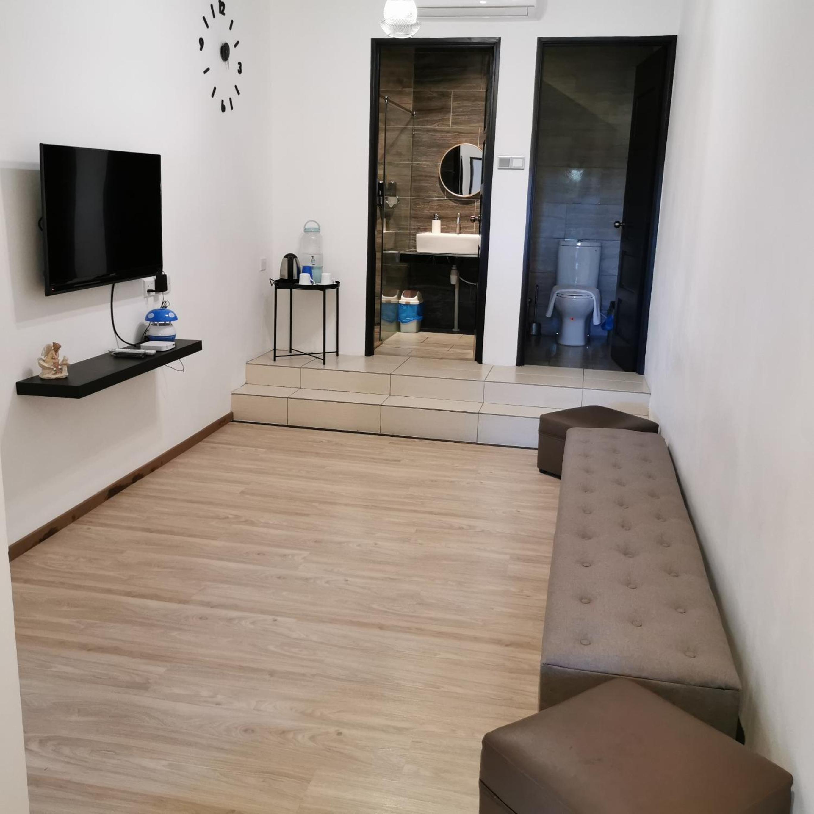 Deluxe Family Suite photo 2