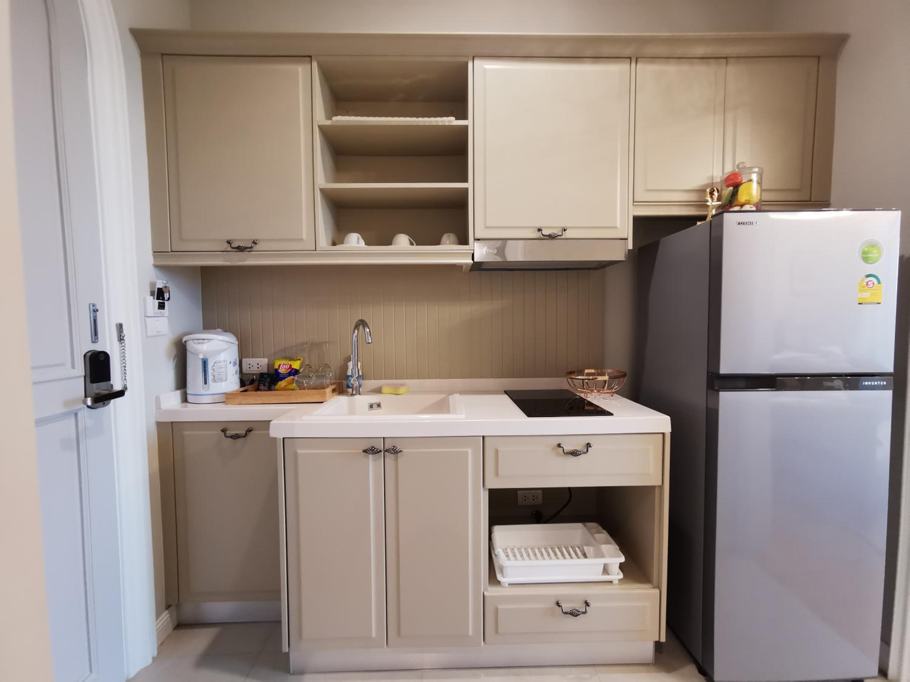 Deluxe Suite - Photo 23