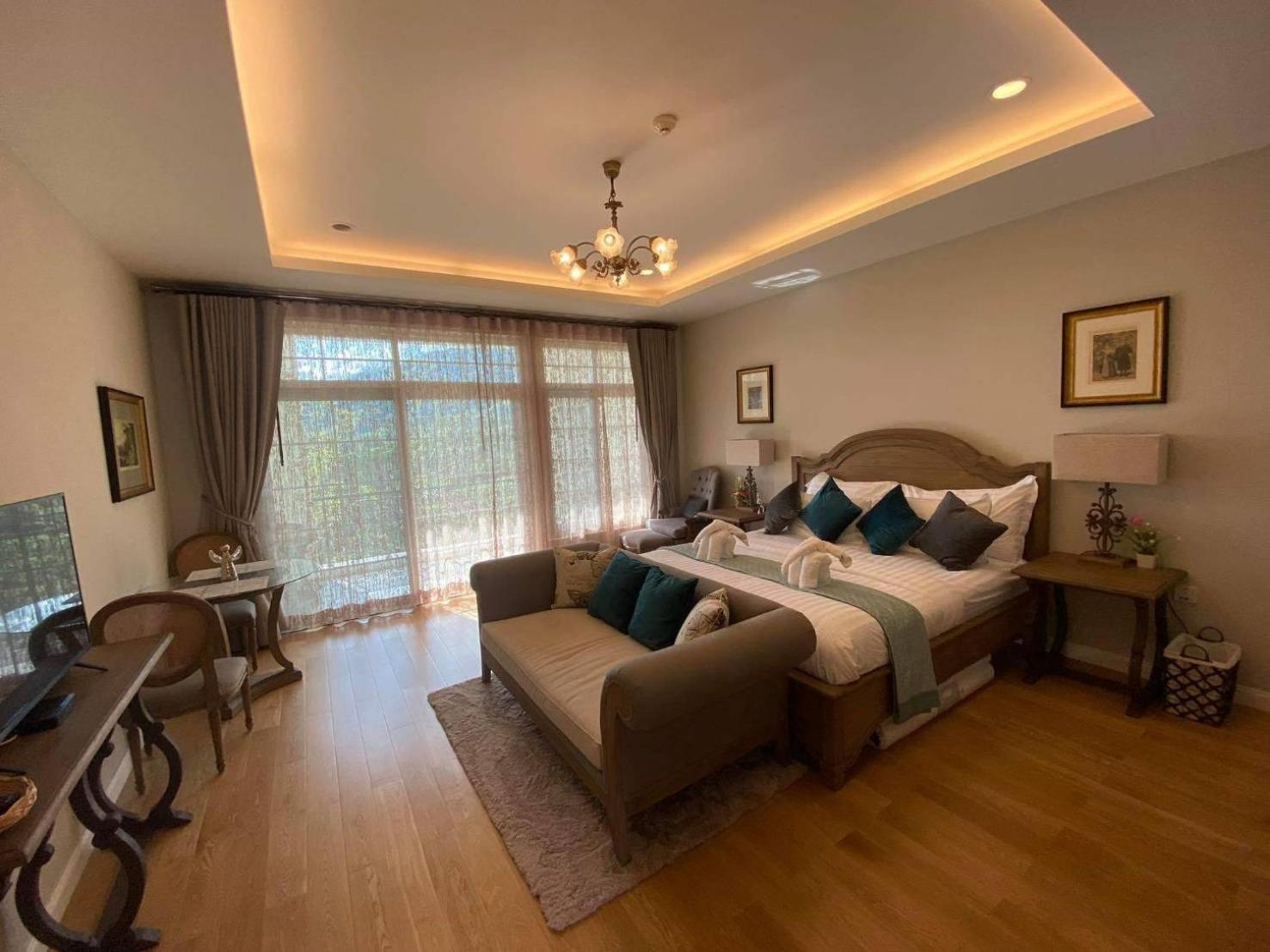 Deluxe Suite - Photo 1