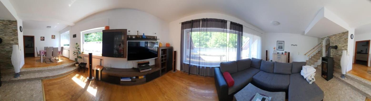 Apartment - Split Level - Photo 1