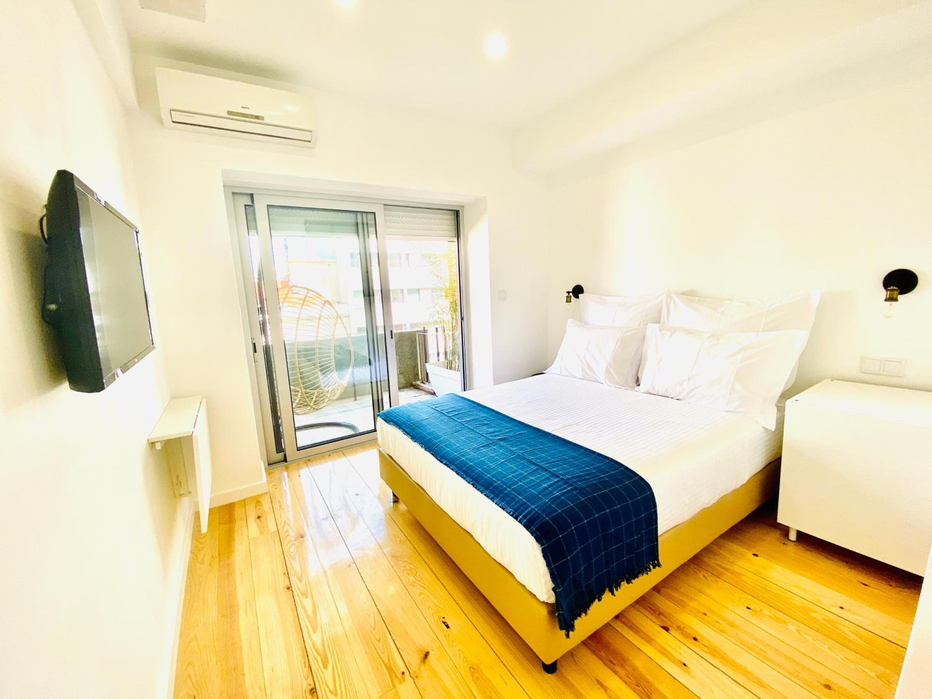 Deluxe Double Room with Balcony photo 1