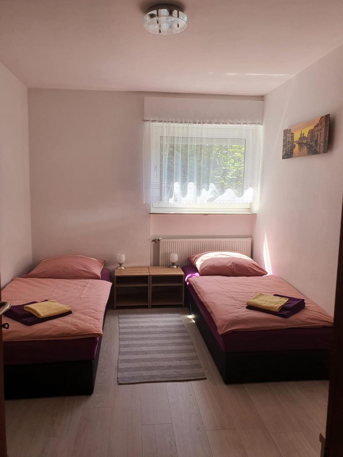 Apartment - Split Level - Photo 13