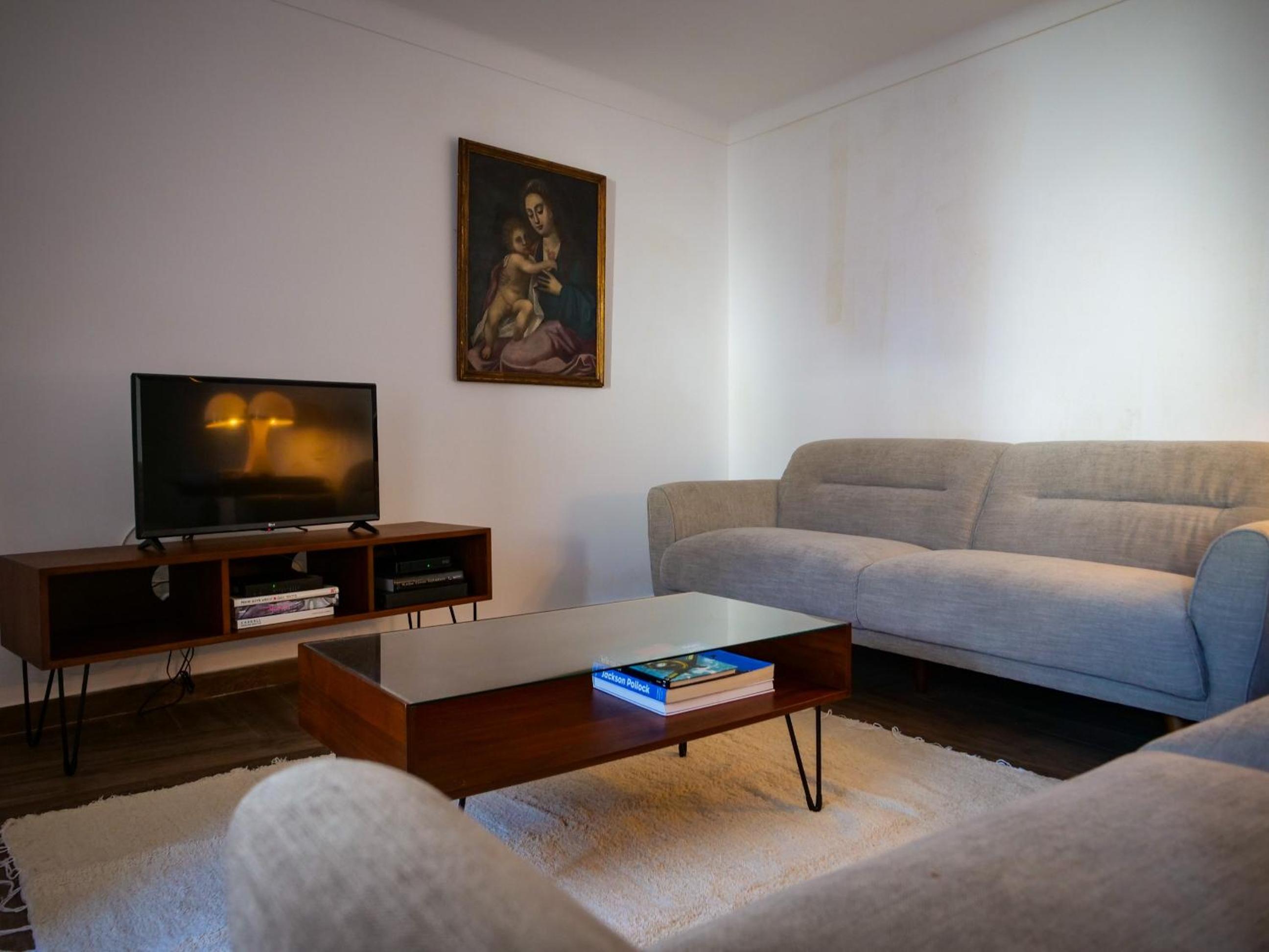Two-Bedroom Duplex House with Balcony - Photo 16