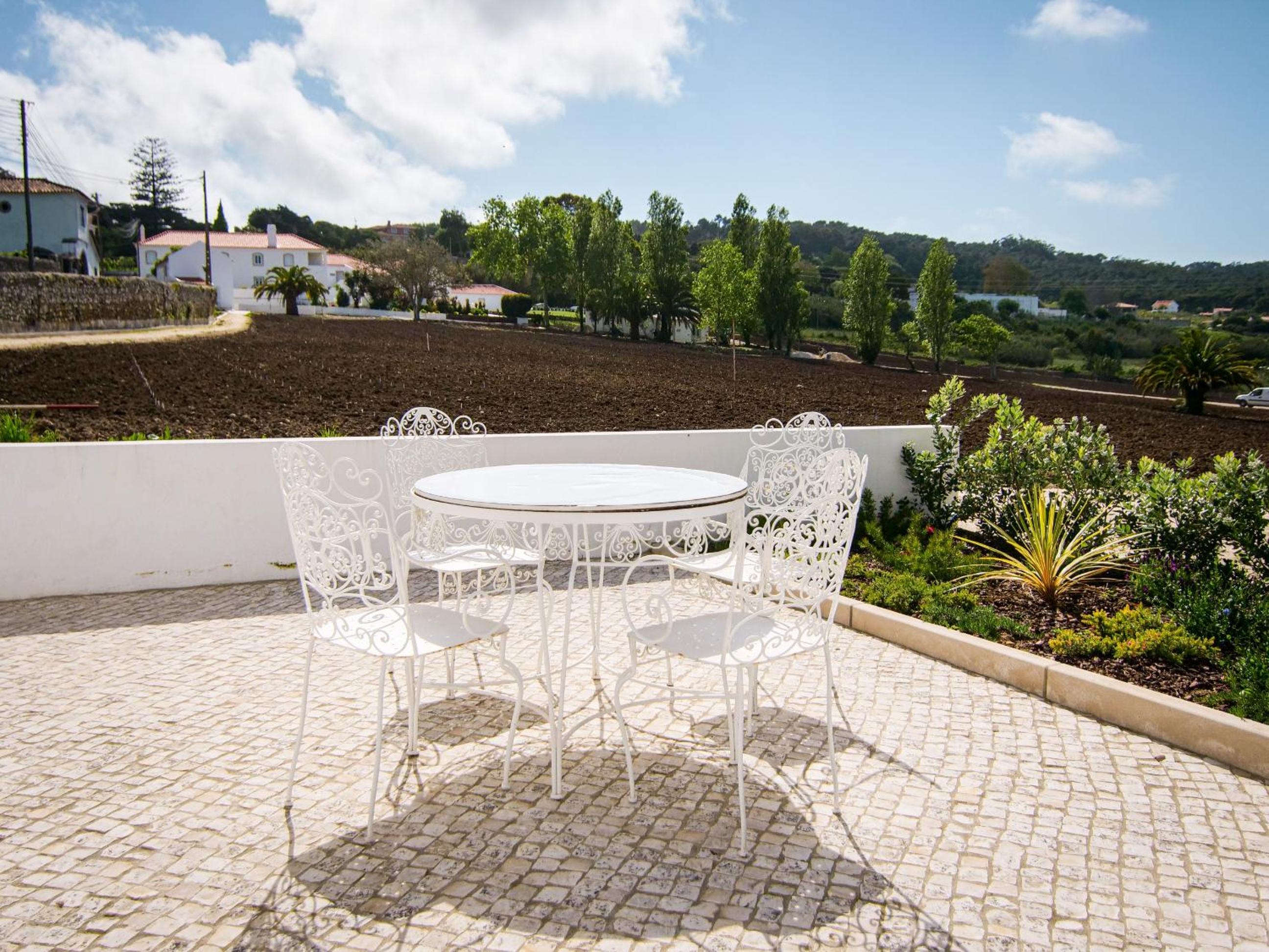 One-Bedroom House with Patio - Photo 2