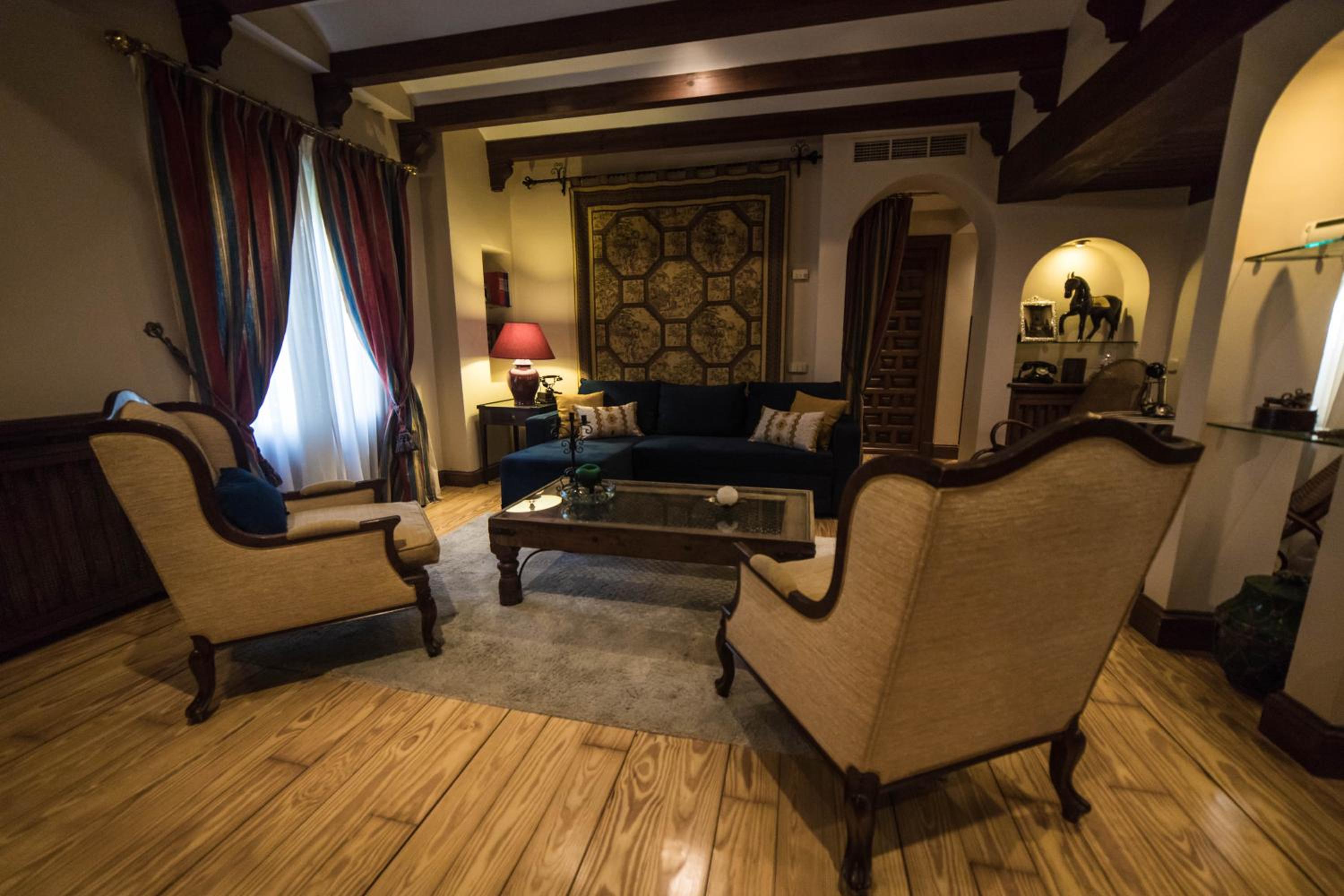 Three-Bedroom Apartment - Photo 19