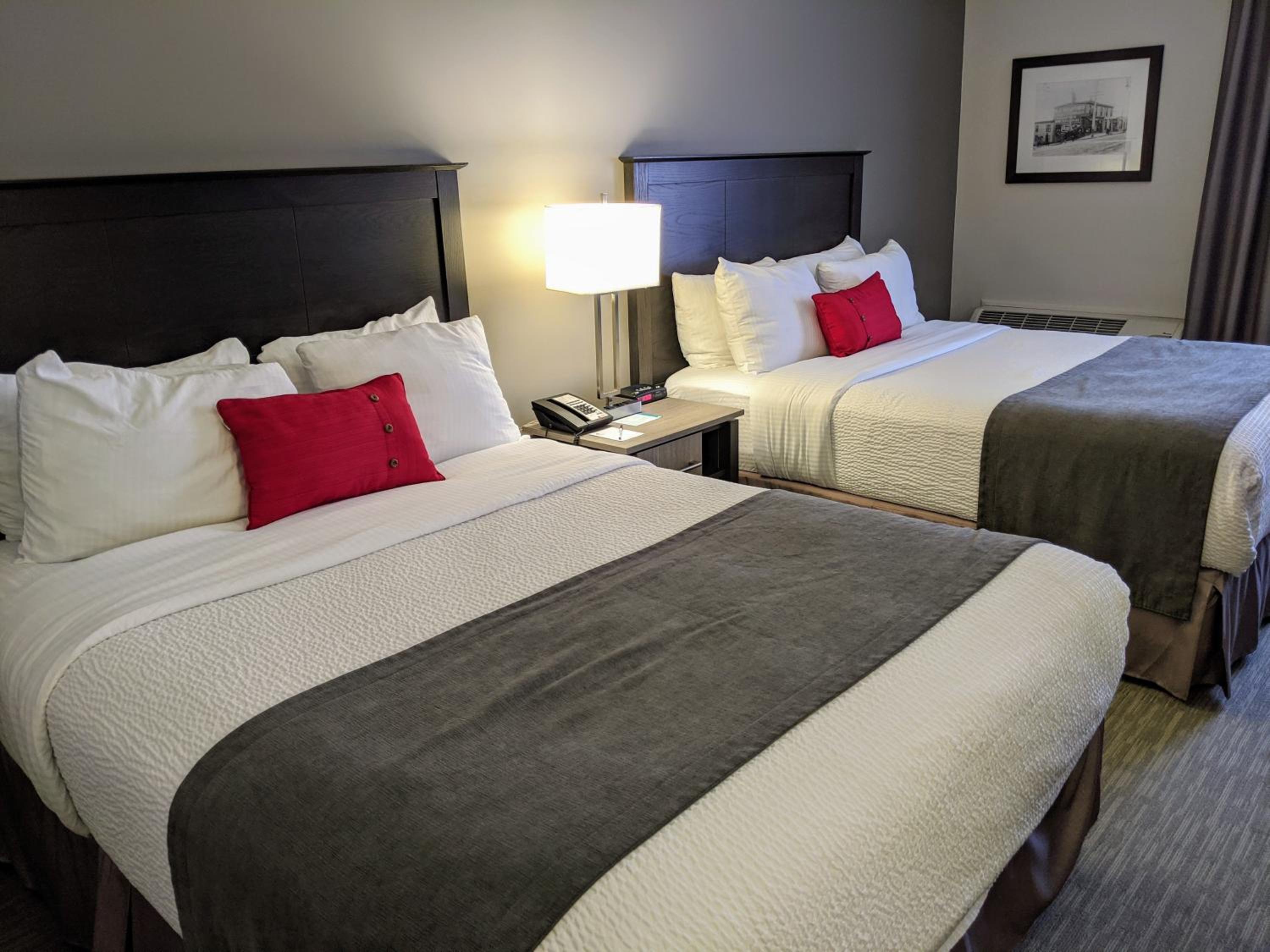 Queen Room with Two Queen Beds - Mobility Access/Non-Smoking - Photo 1