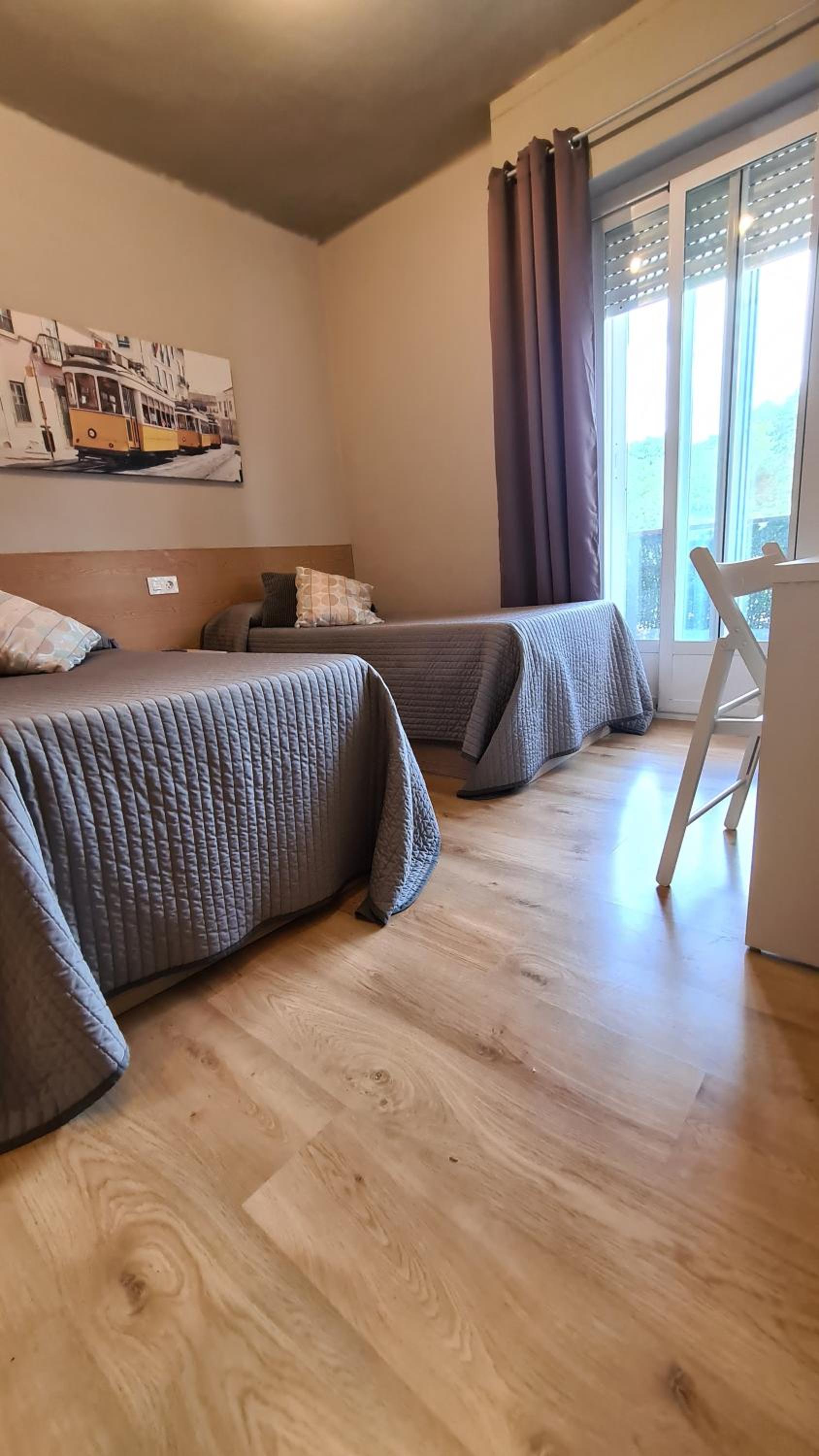 Double Or Twin Room With Private Bathroom photo 3