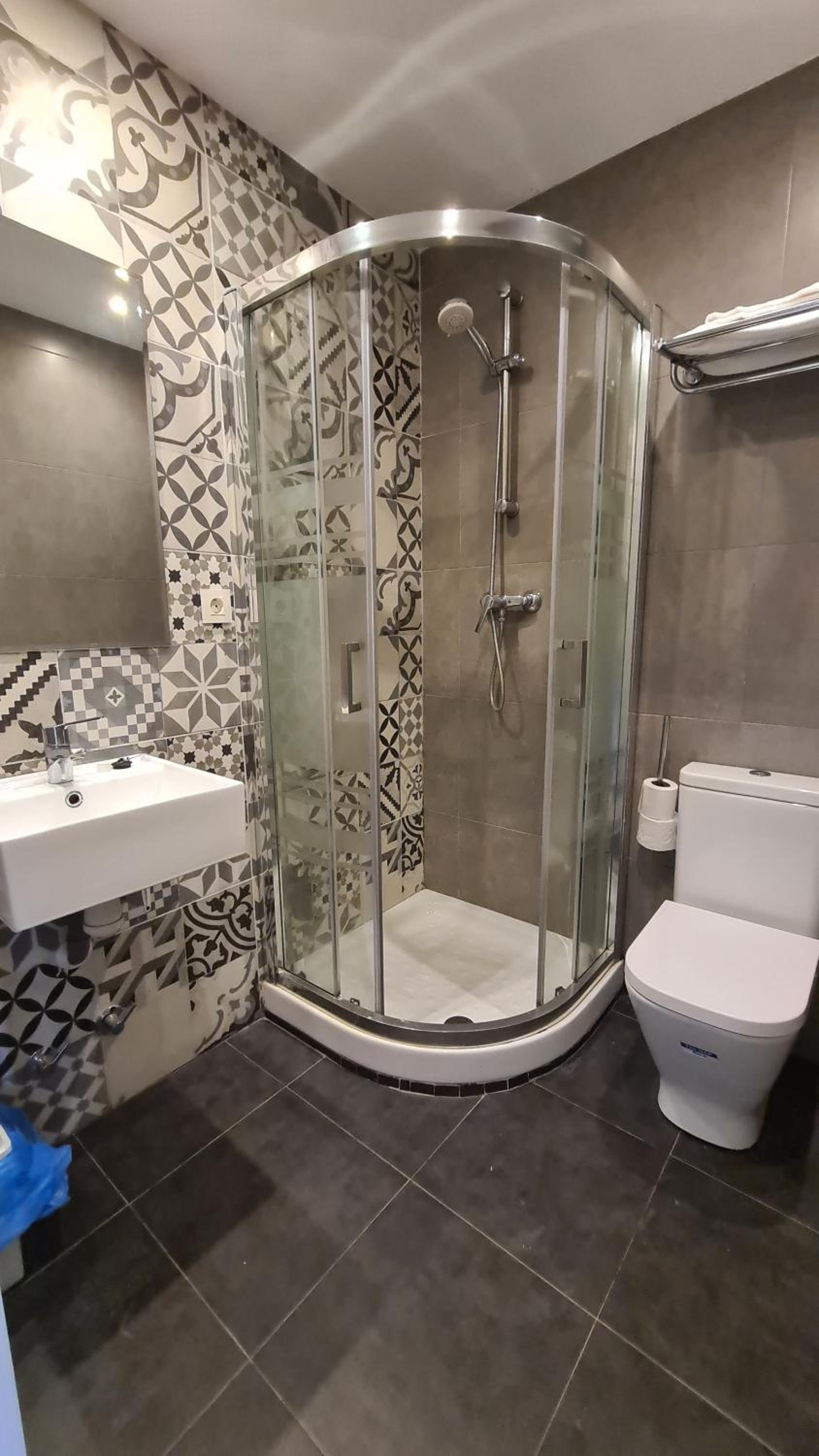 Double Or Twin Room With Private Bathroom photo 2