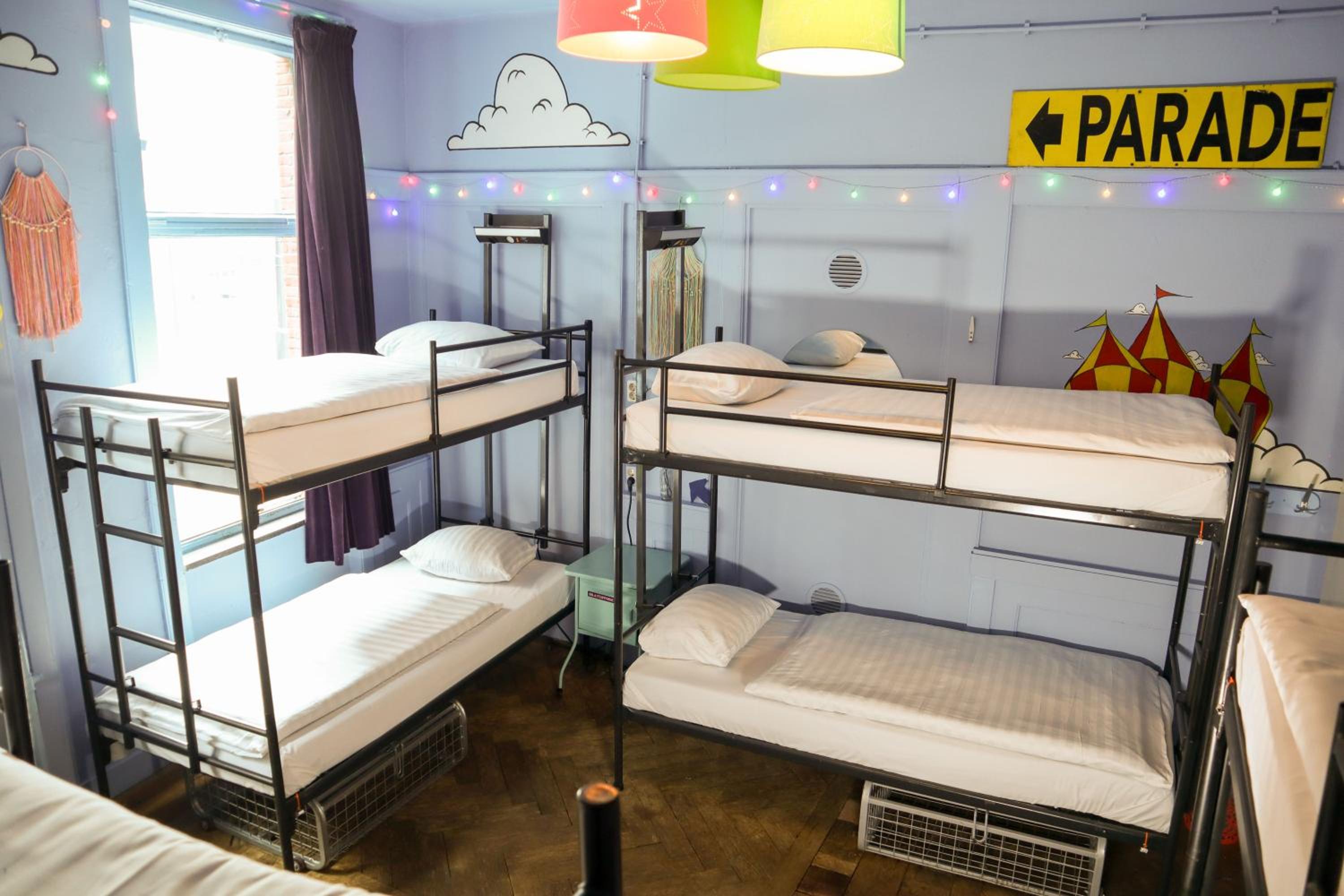 Bed in 6-Bed Female Dormitory Room photo 2