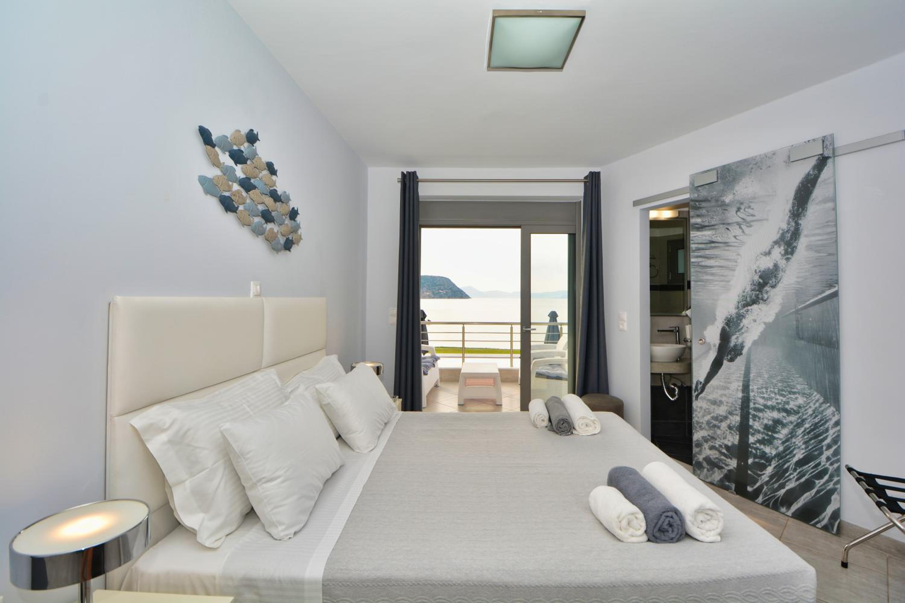 Superior Room with Sea View (2 Adults) photo 3