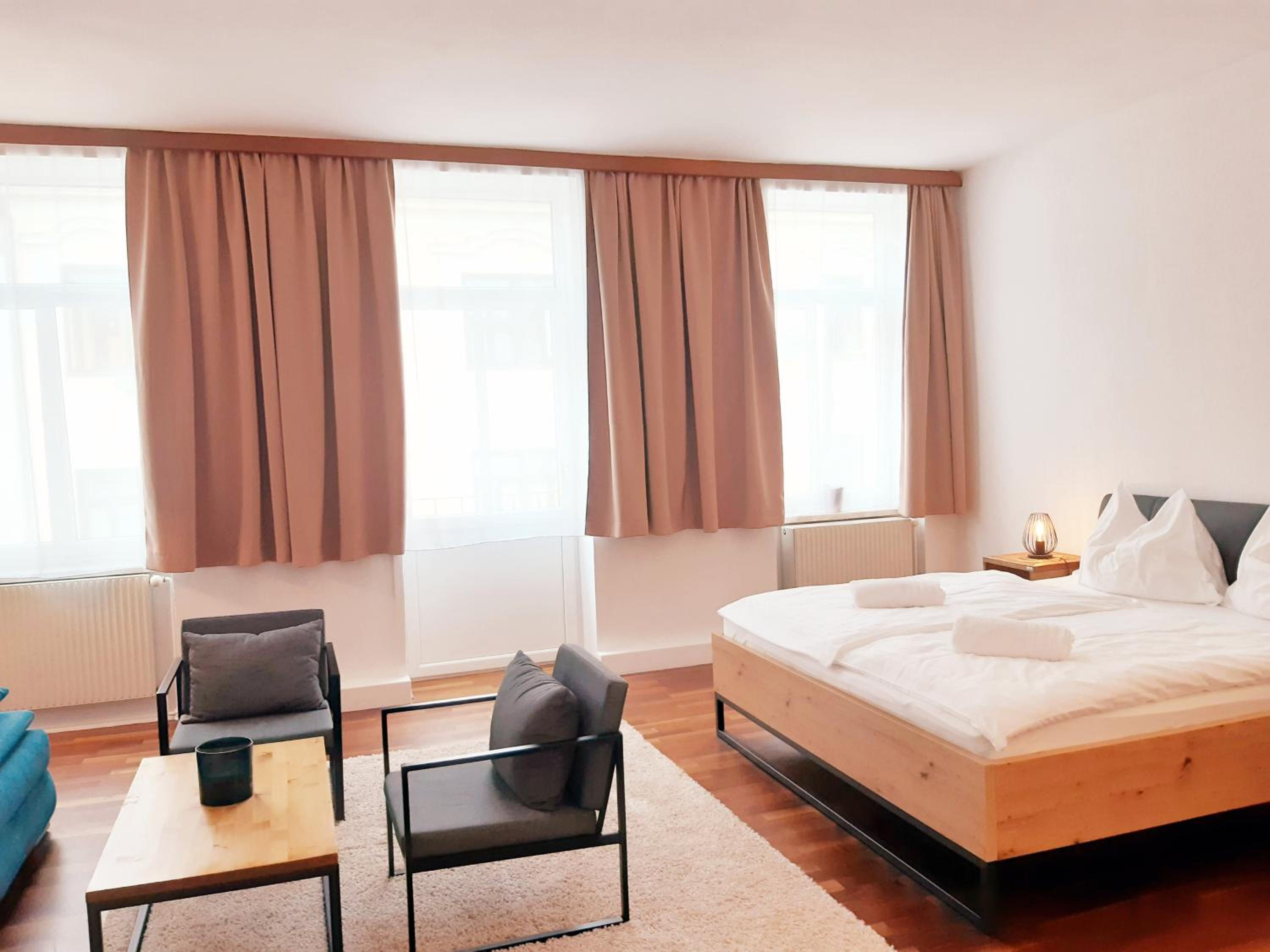 Deluxe Apartment