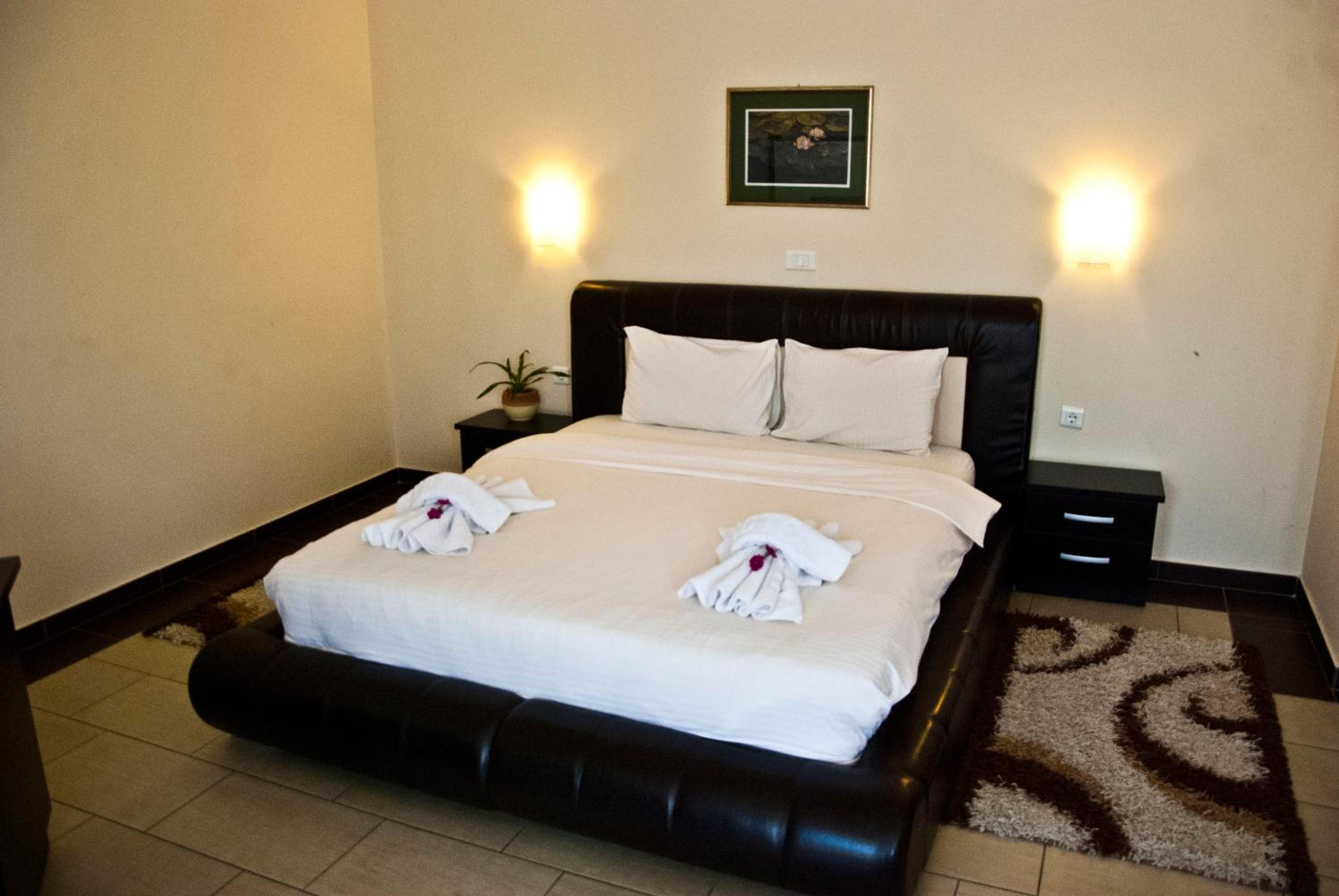 Double Room - Photo 1