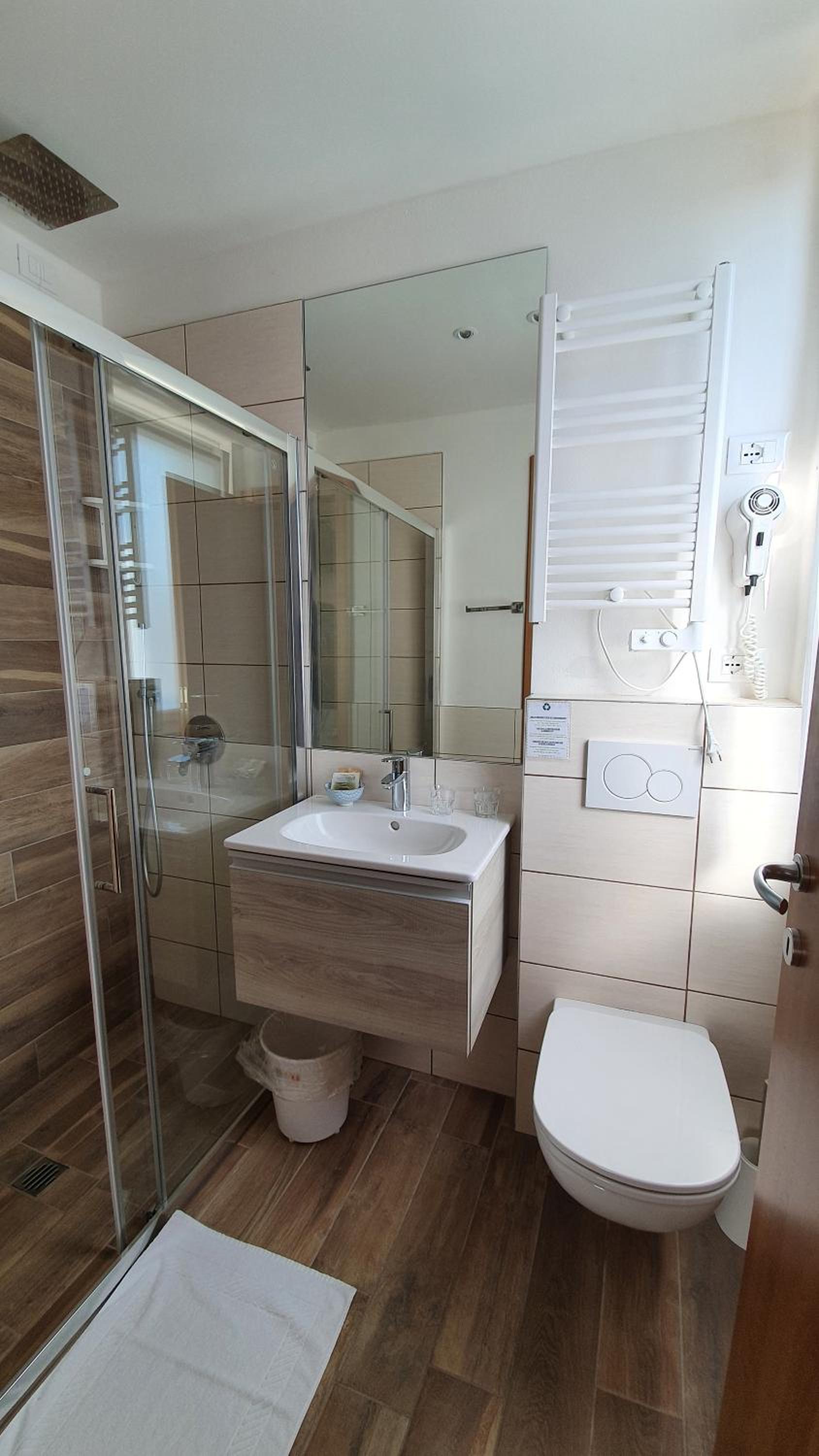 Double Room with Lake View photo 3