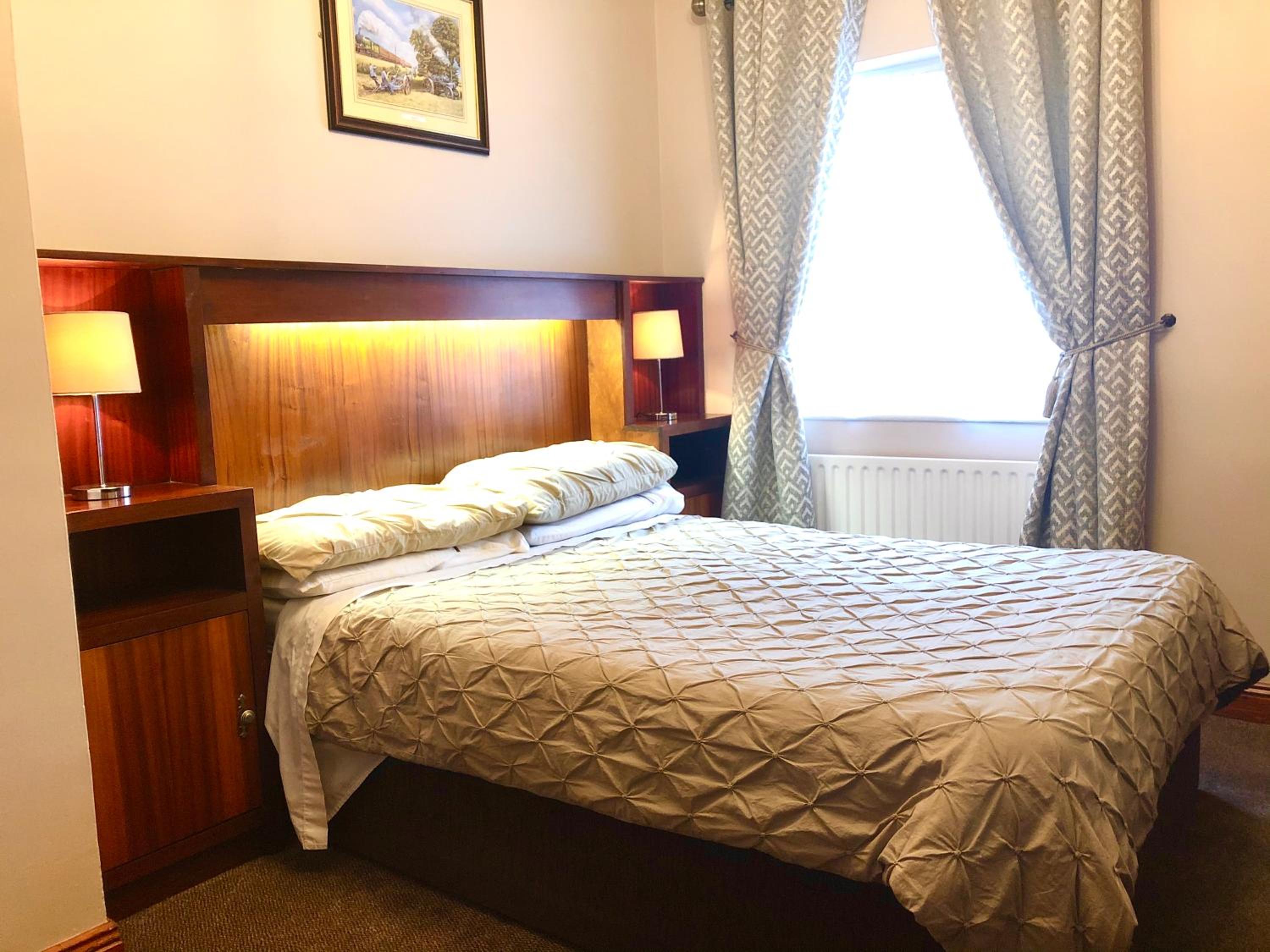 Double Room with Shared Bathroom photo 1