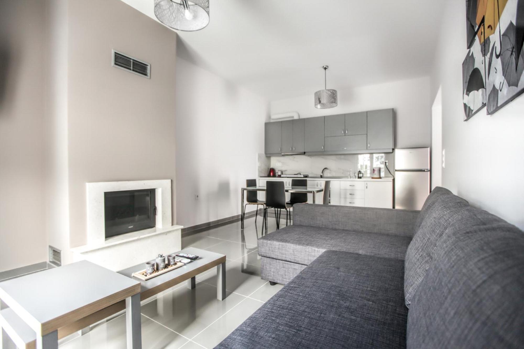 Two-Bedroom Apartment - Photo 31