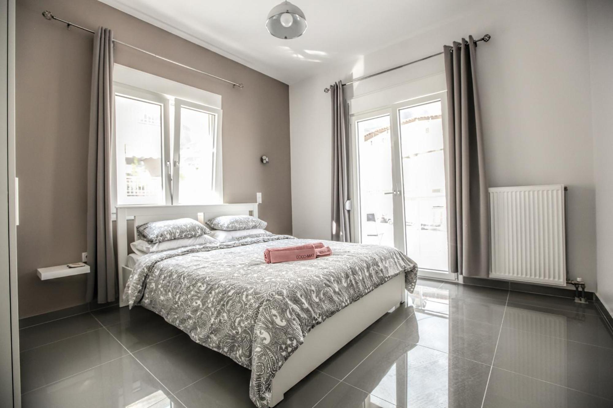 Two-Bedroom Apartment - Photo 9