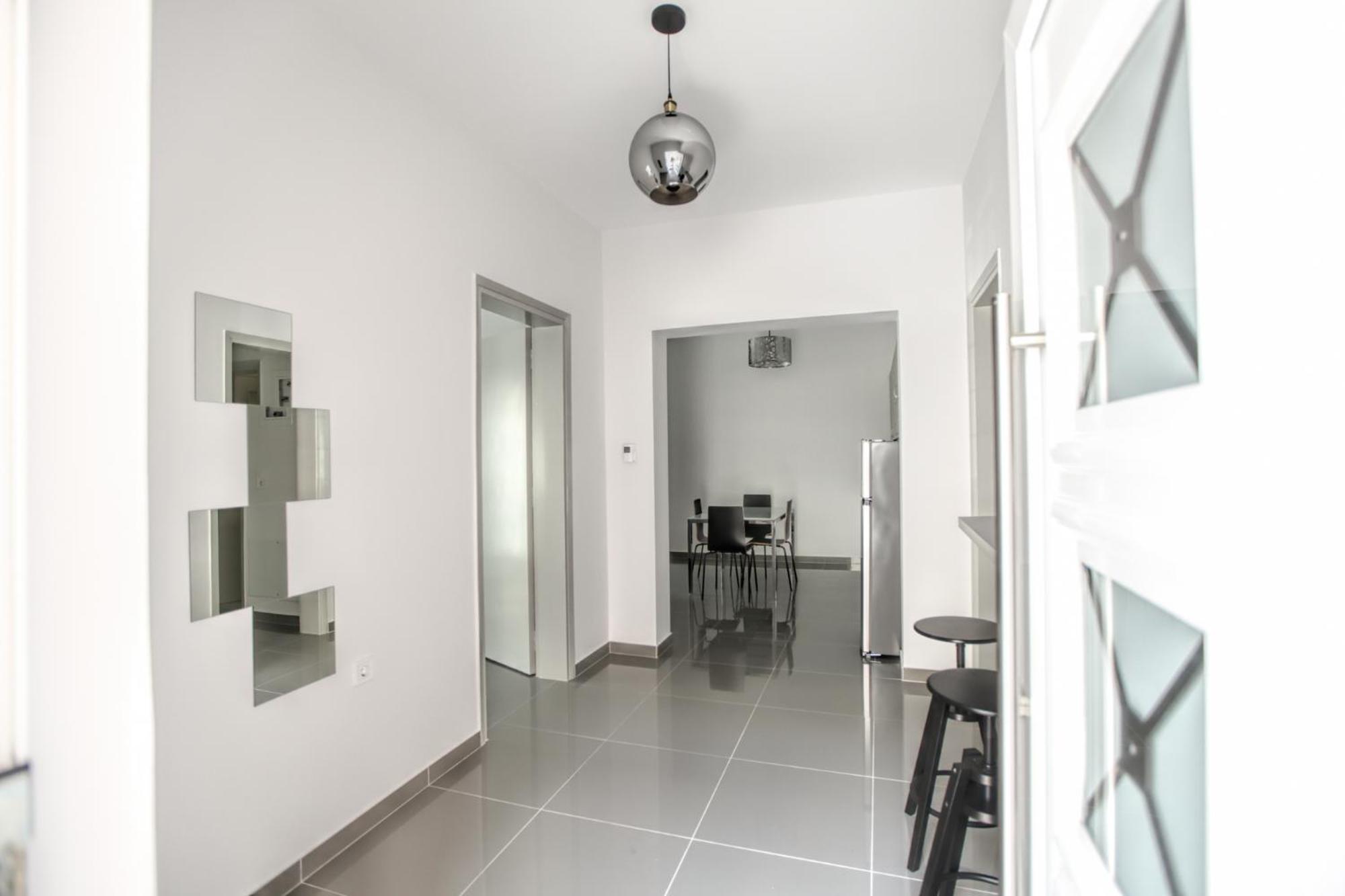 Two-Bedroom Apartment - Photo 14