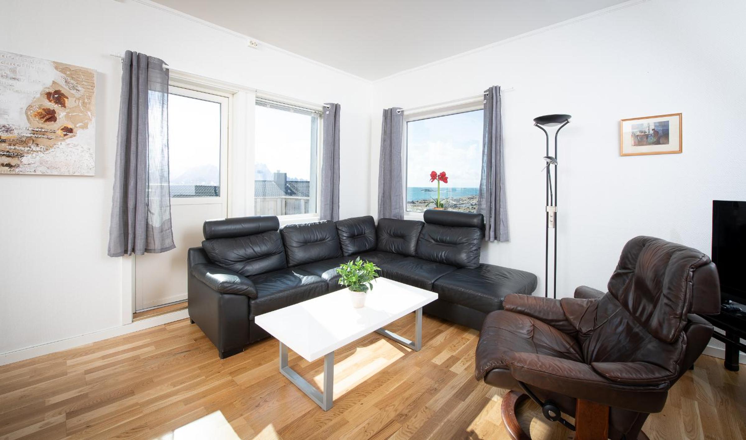 Apartment with Sea View photo 1