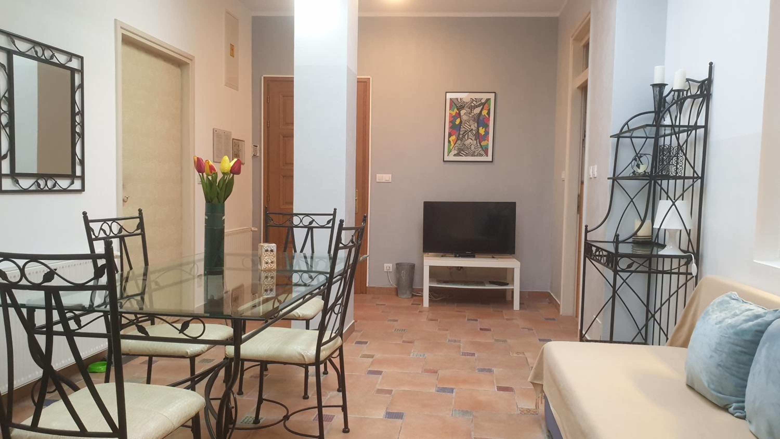 Two-Bedroom Apartment - Photo 9