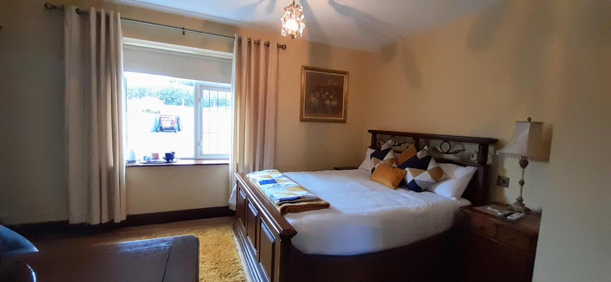 Superior King Room - Photo 21