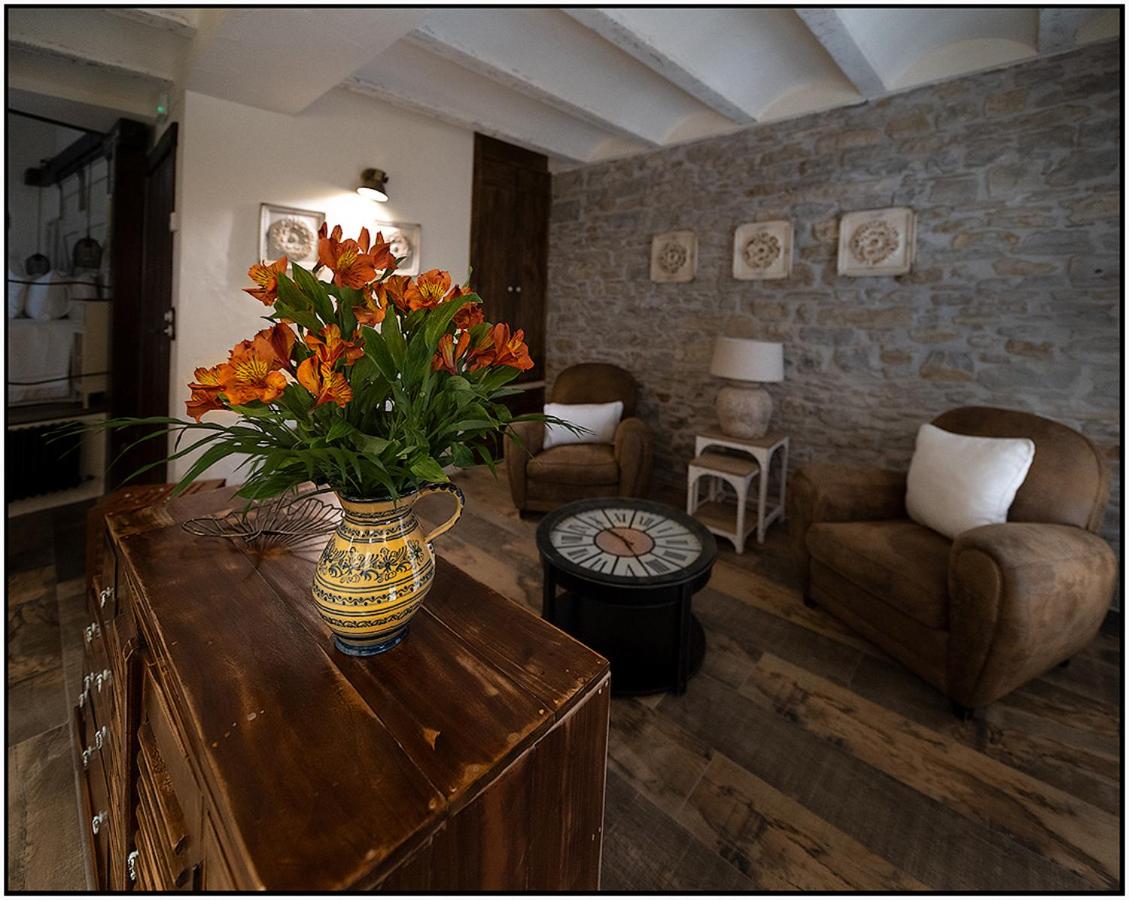 Deluxe Suite photo 2