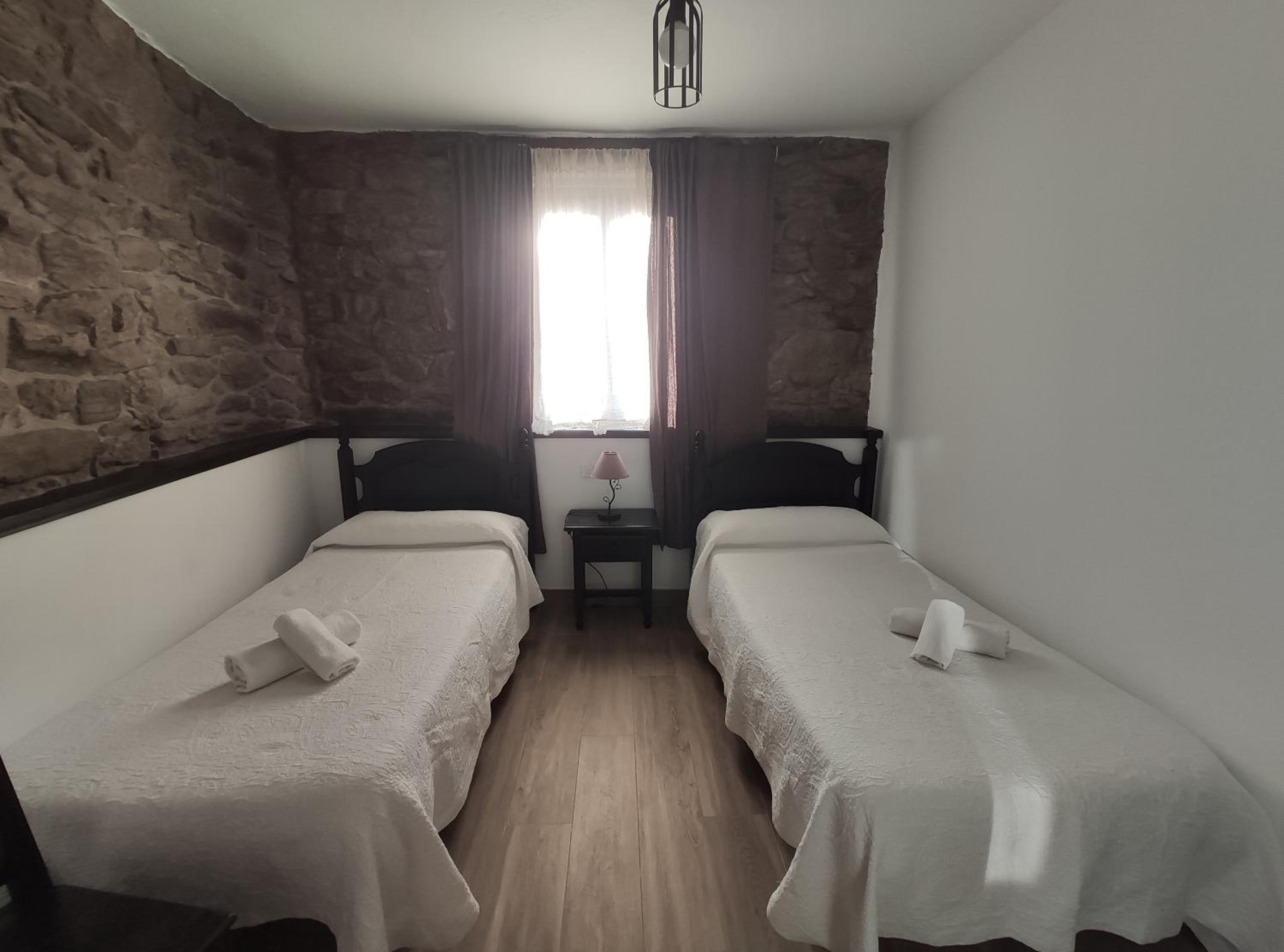Habitación Doble con Baño Compartido