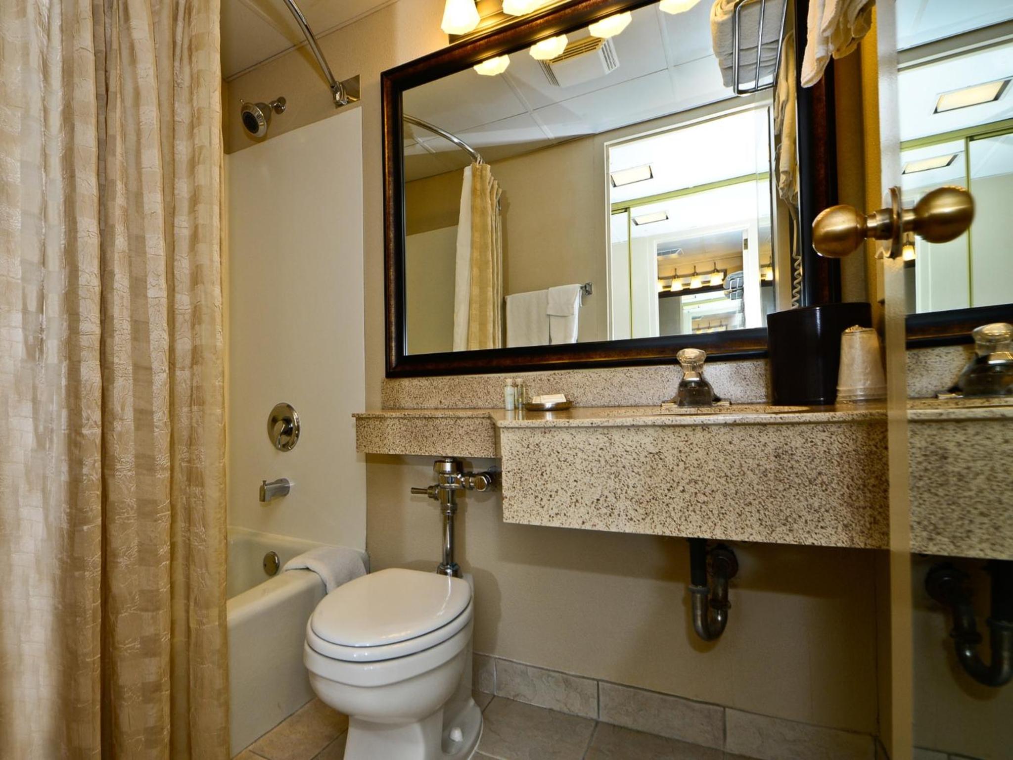 Queen Room - Photo 3