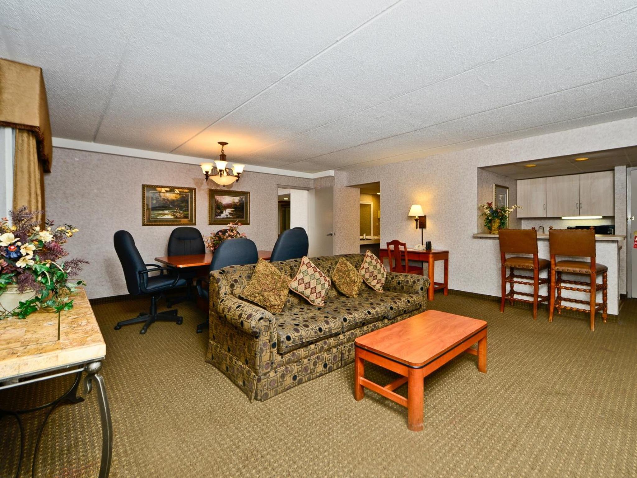 Business King Suite - Photo 6