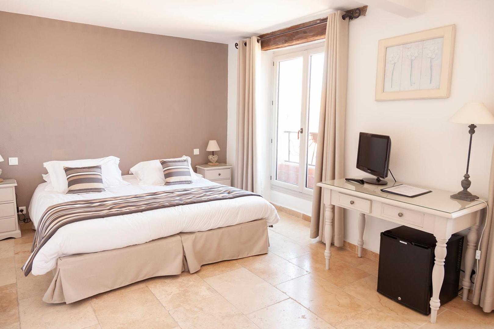Large Double Room Number 10 with Panoramic View  photo 3
