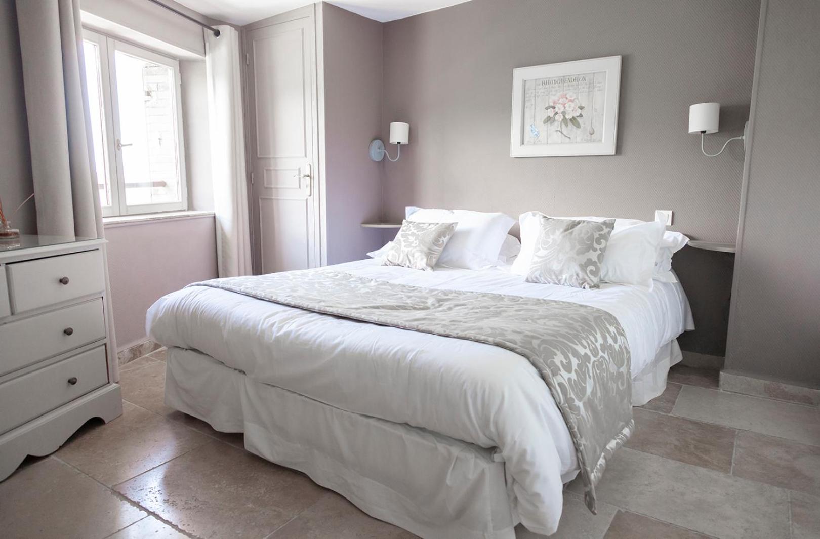Double Room Number 12 with Mountain View  photo 2