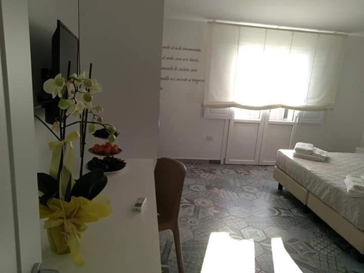 Double or Twin Room with Terrace - Photo 1