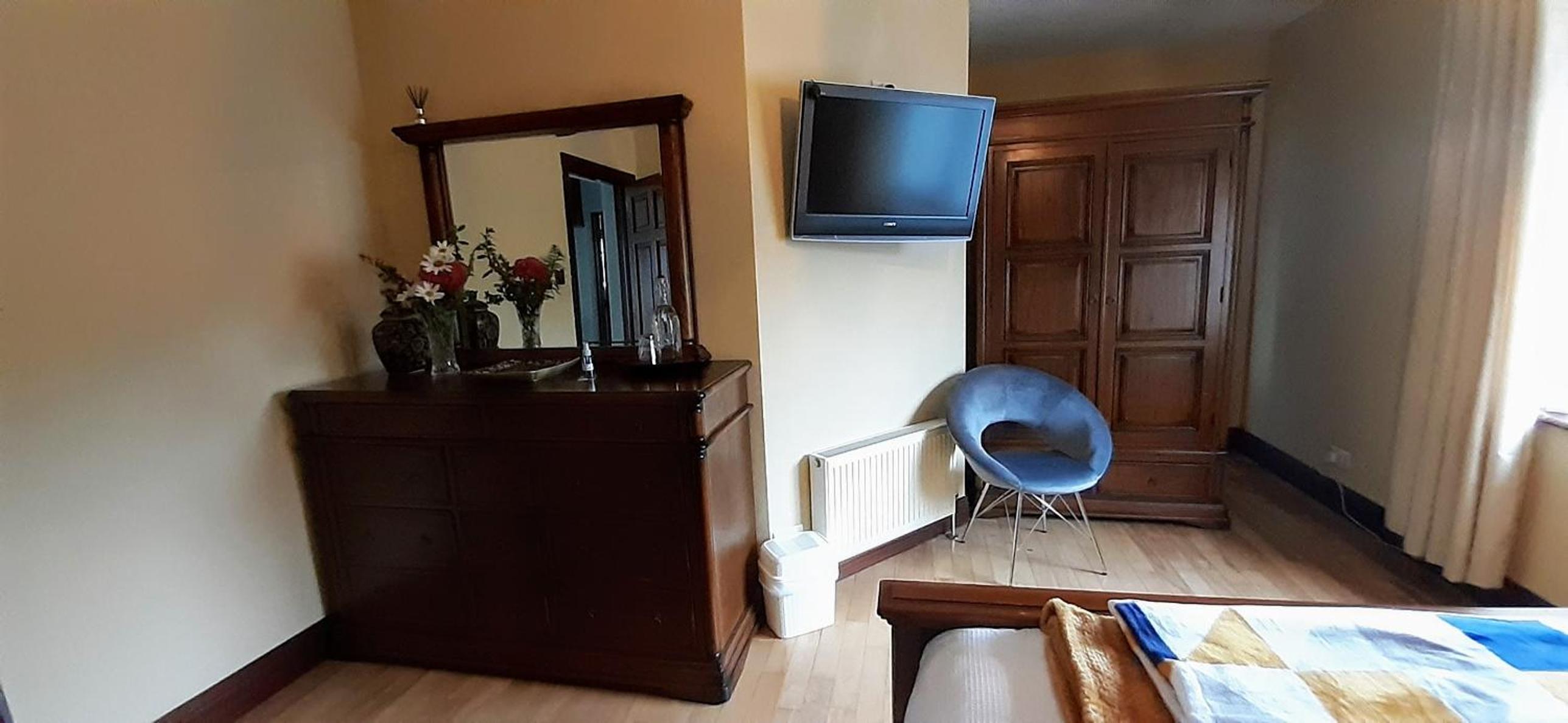 Superior King Room - Photo 1