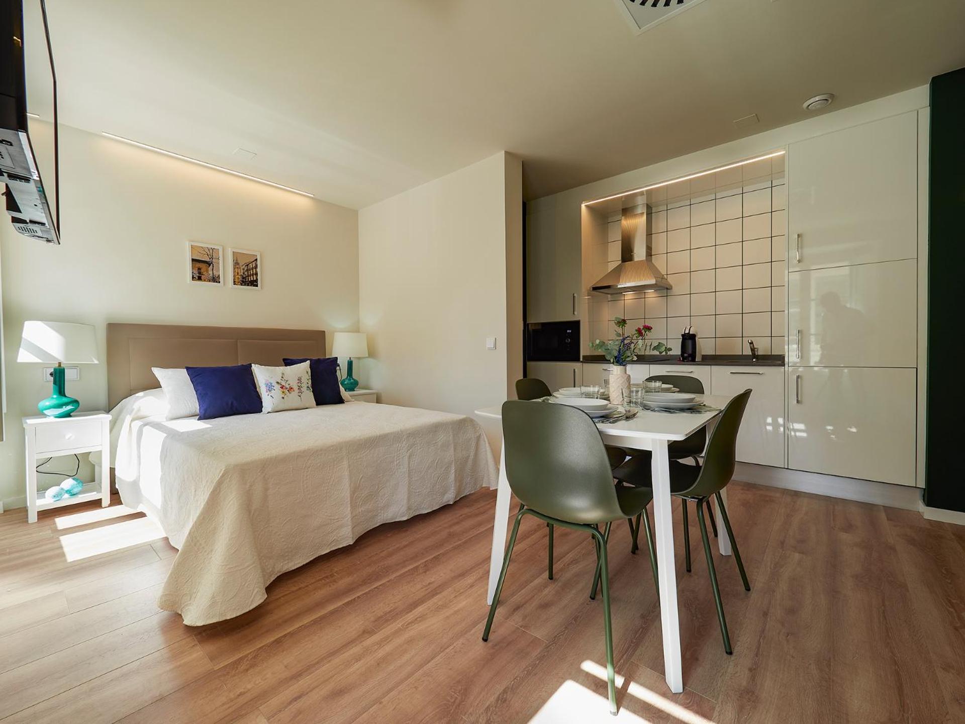 Apartamento con Balcón