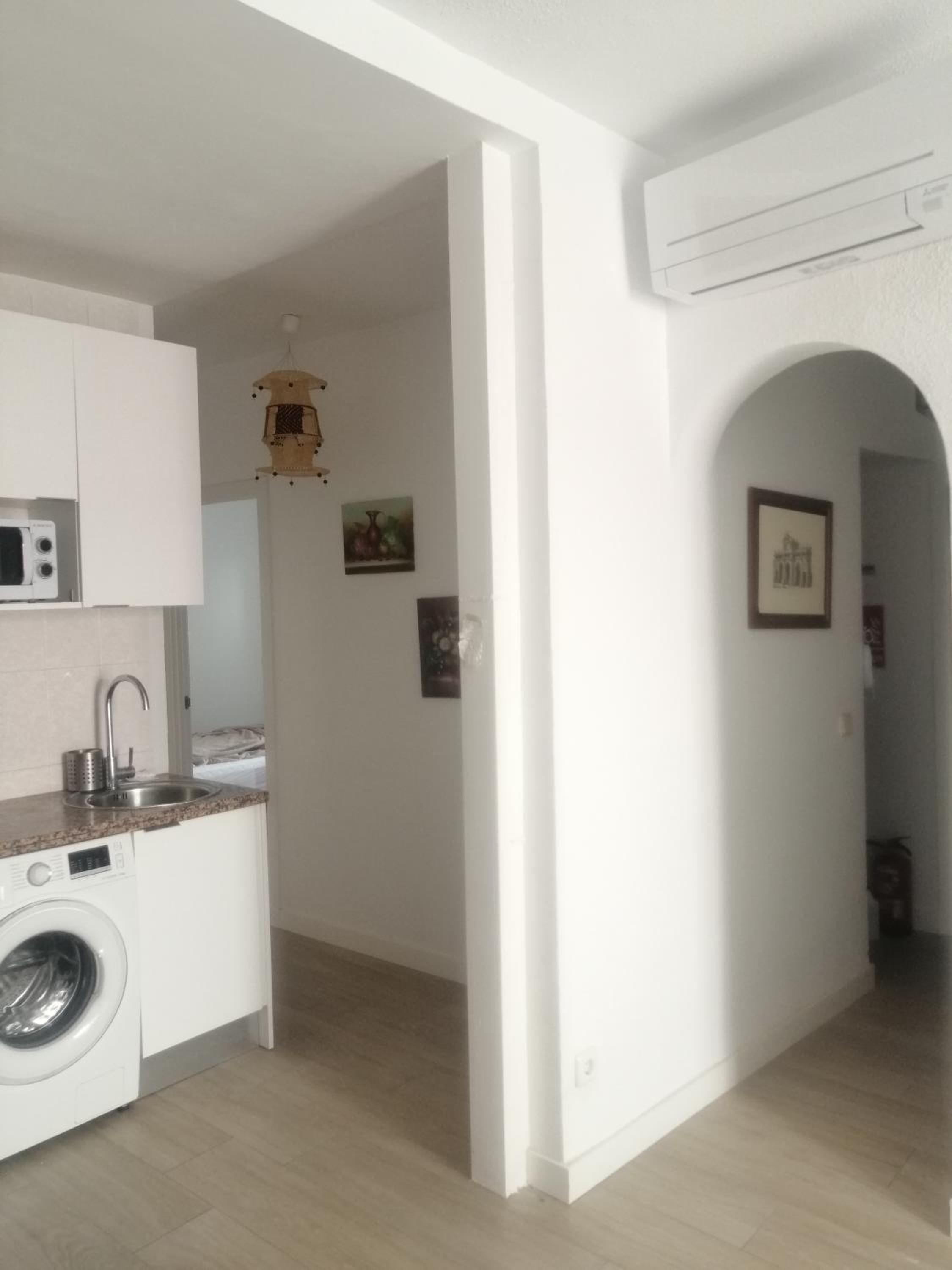 Apartment with Balcony - Photo 7