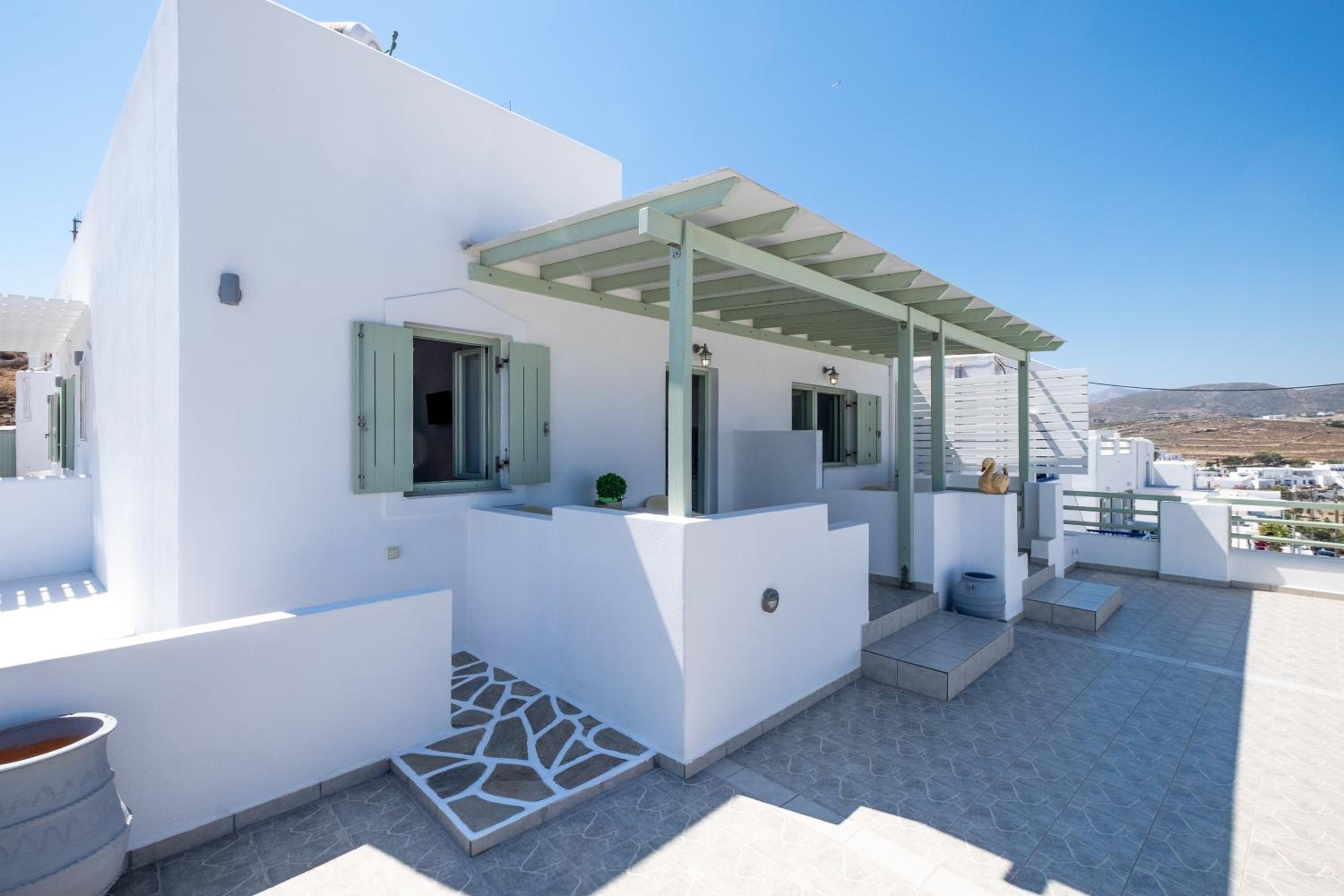 One-Bedroom Apartment with Sea View and Terrace photo 3