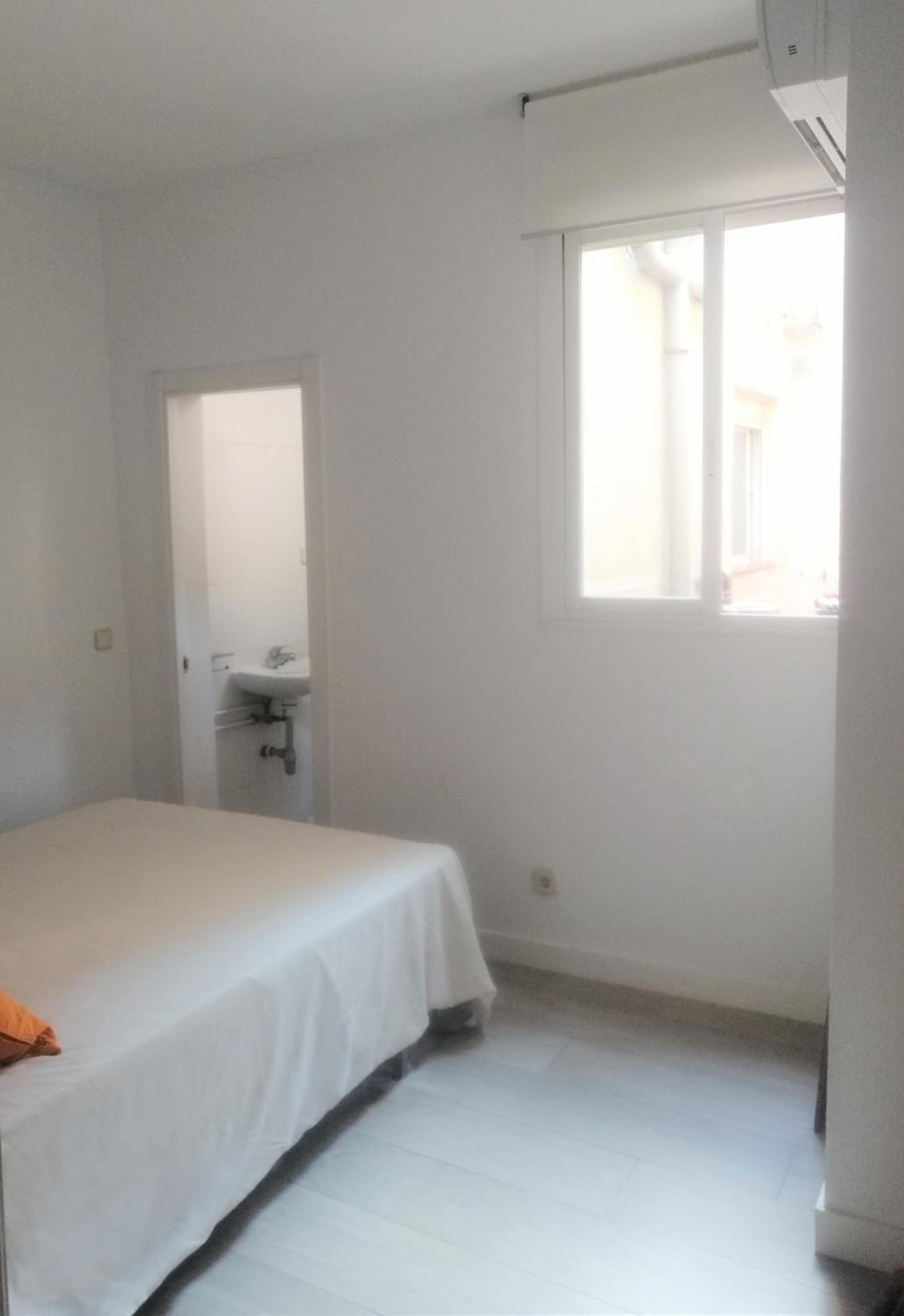 Apartment with Balcony - Photo 12